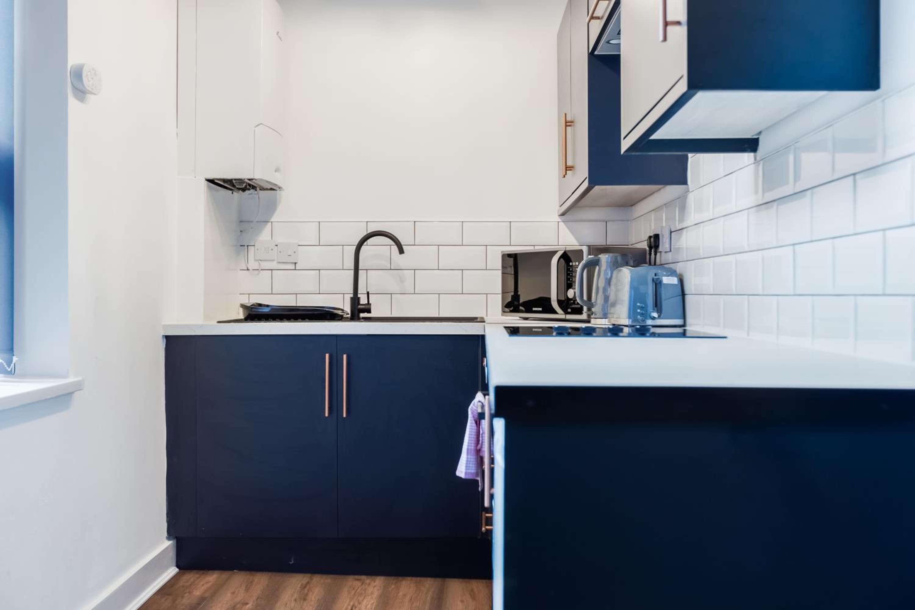 One-Bedroom Apartment - Photo 6
