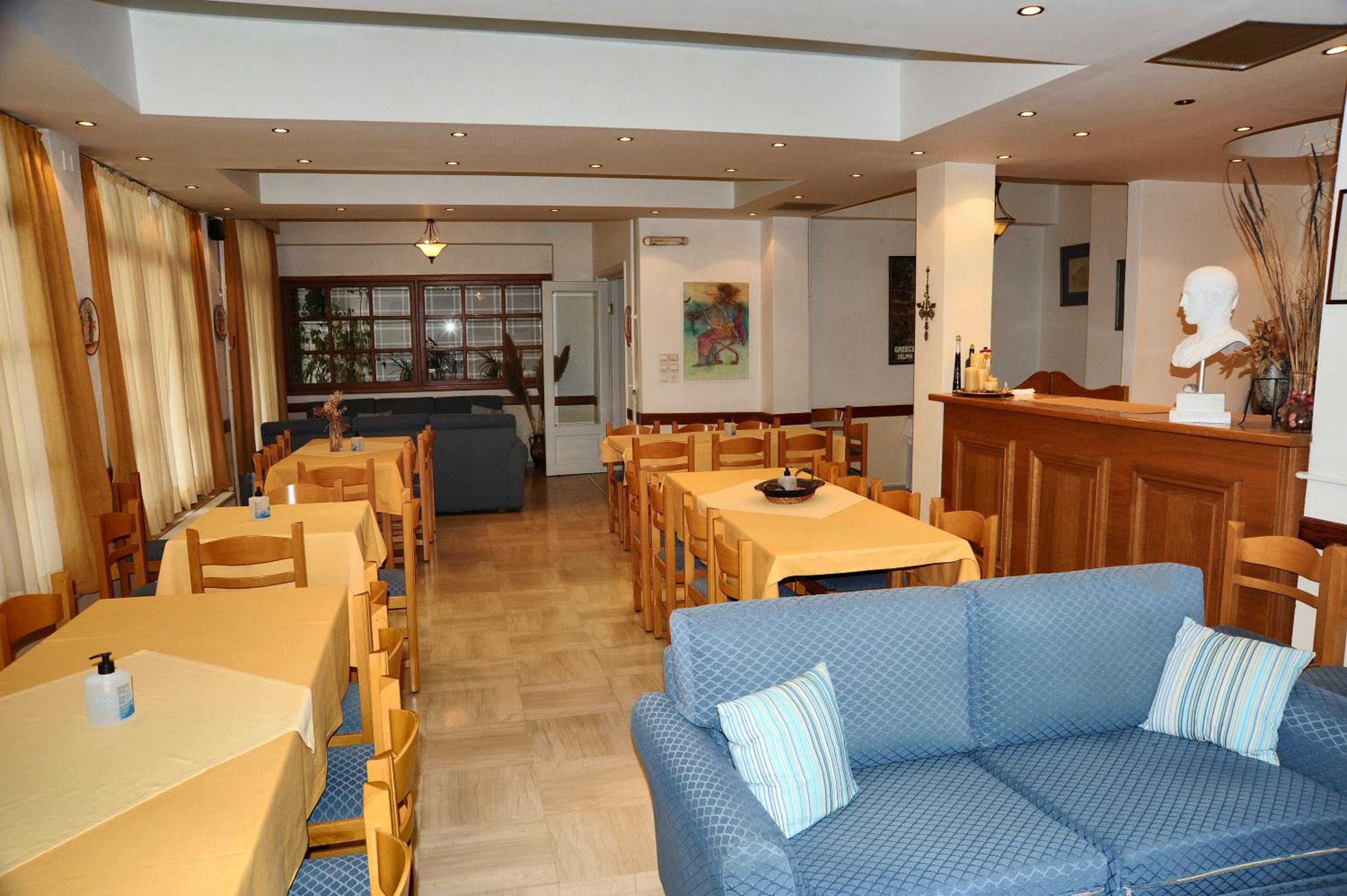 Standard Double or Twin Room with View - Photo 8