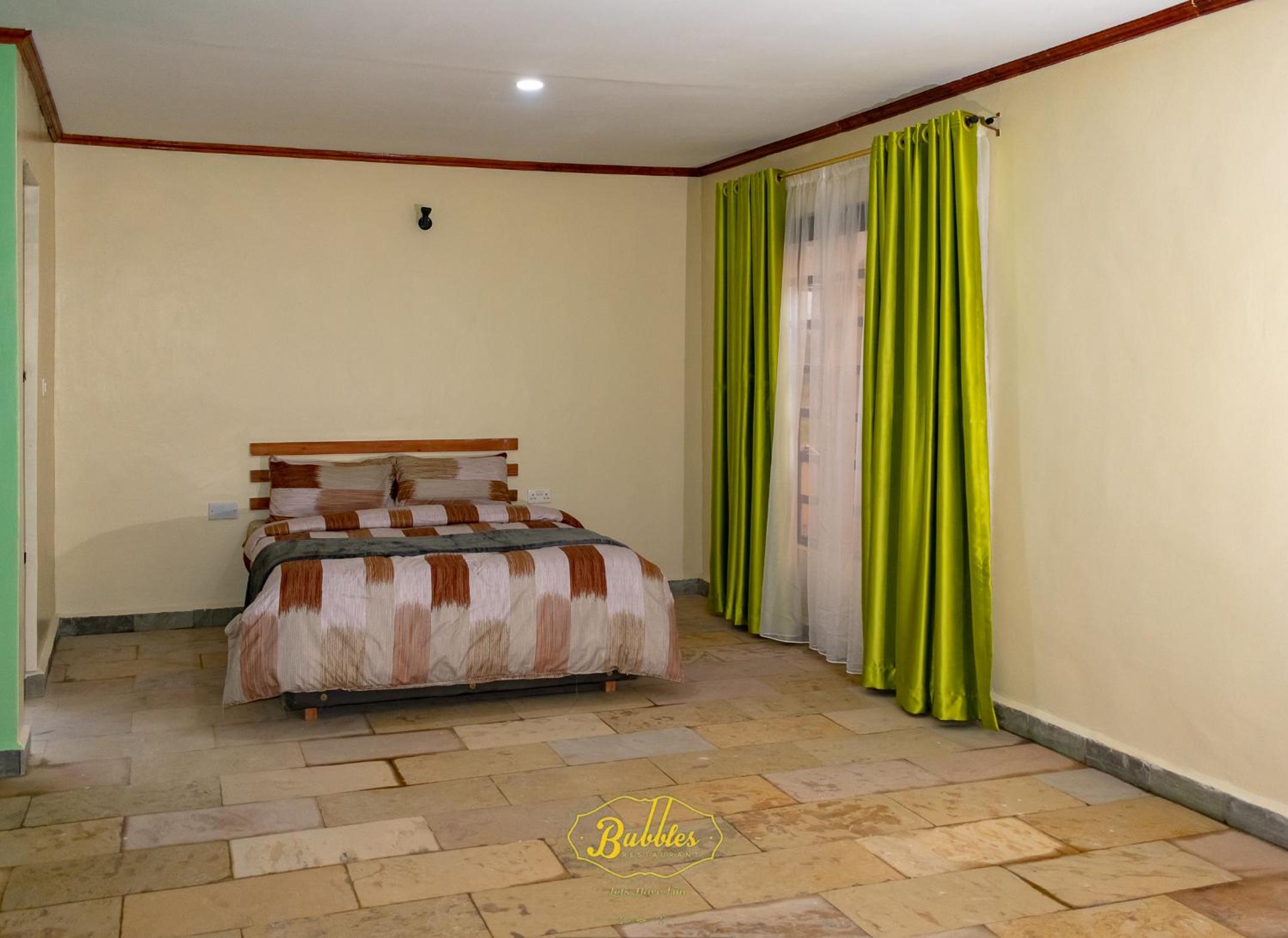 Standard Double Room - Photo 9