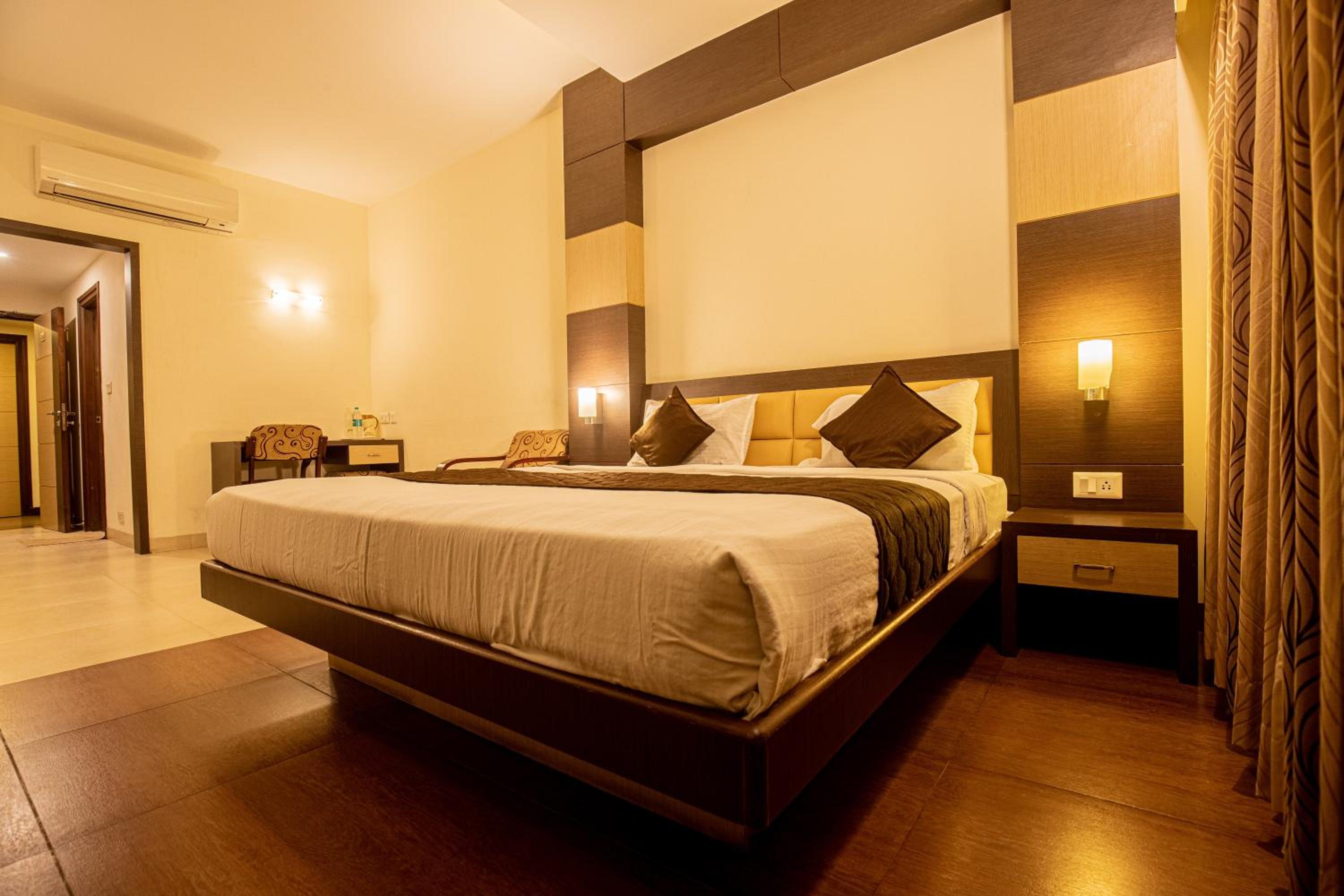 Premium Room - Photo 7