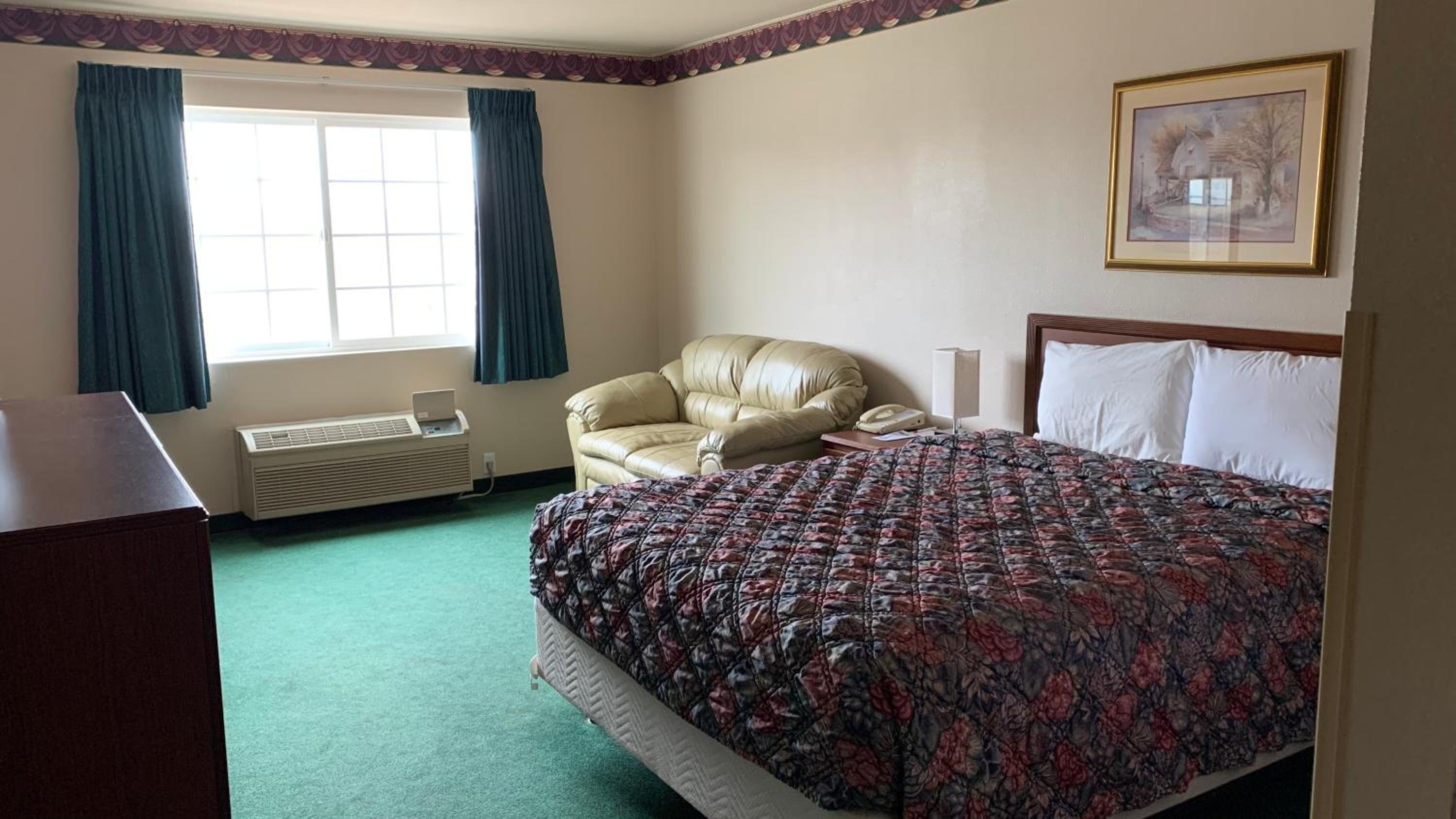 Queen Room - Disability Access - Photo 1