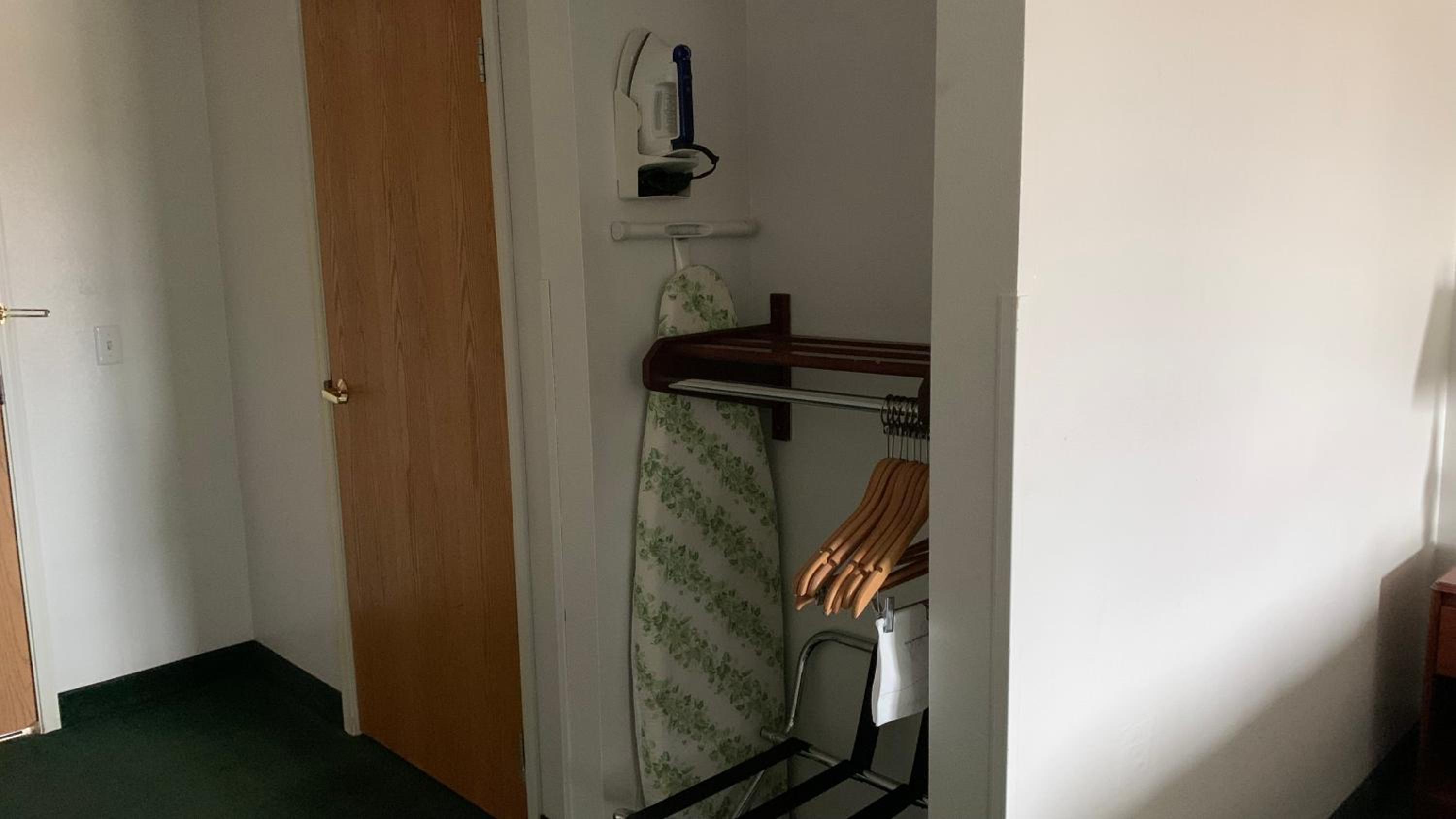 King Room - Disability Access - Photo 4
