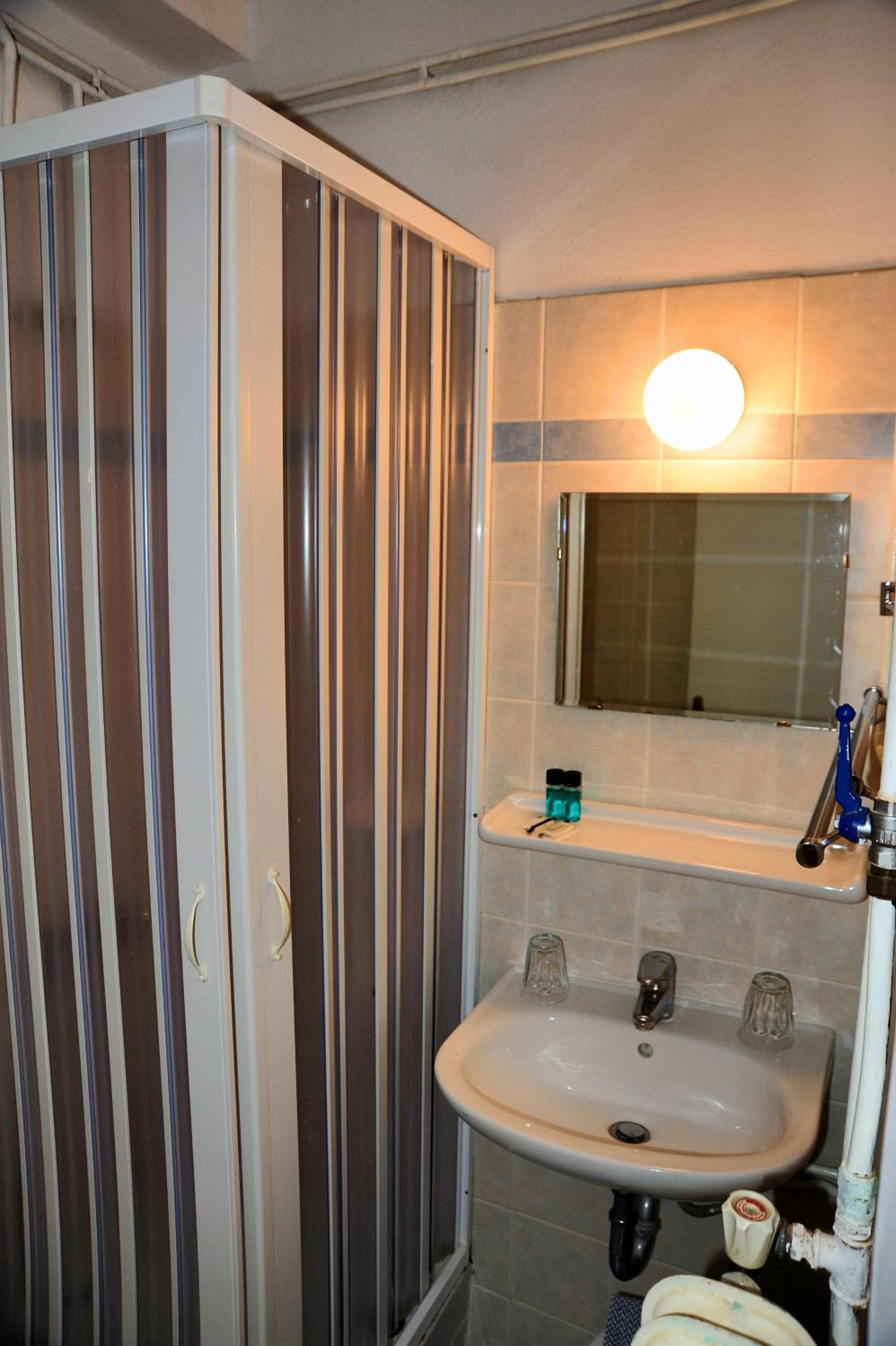 Standard Double or Twin Room with View - Photo 17