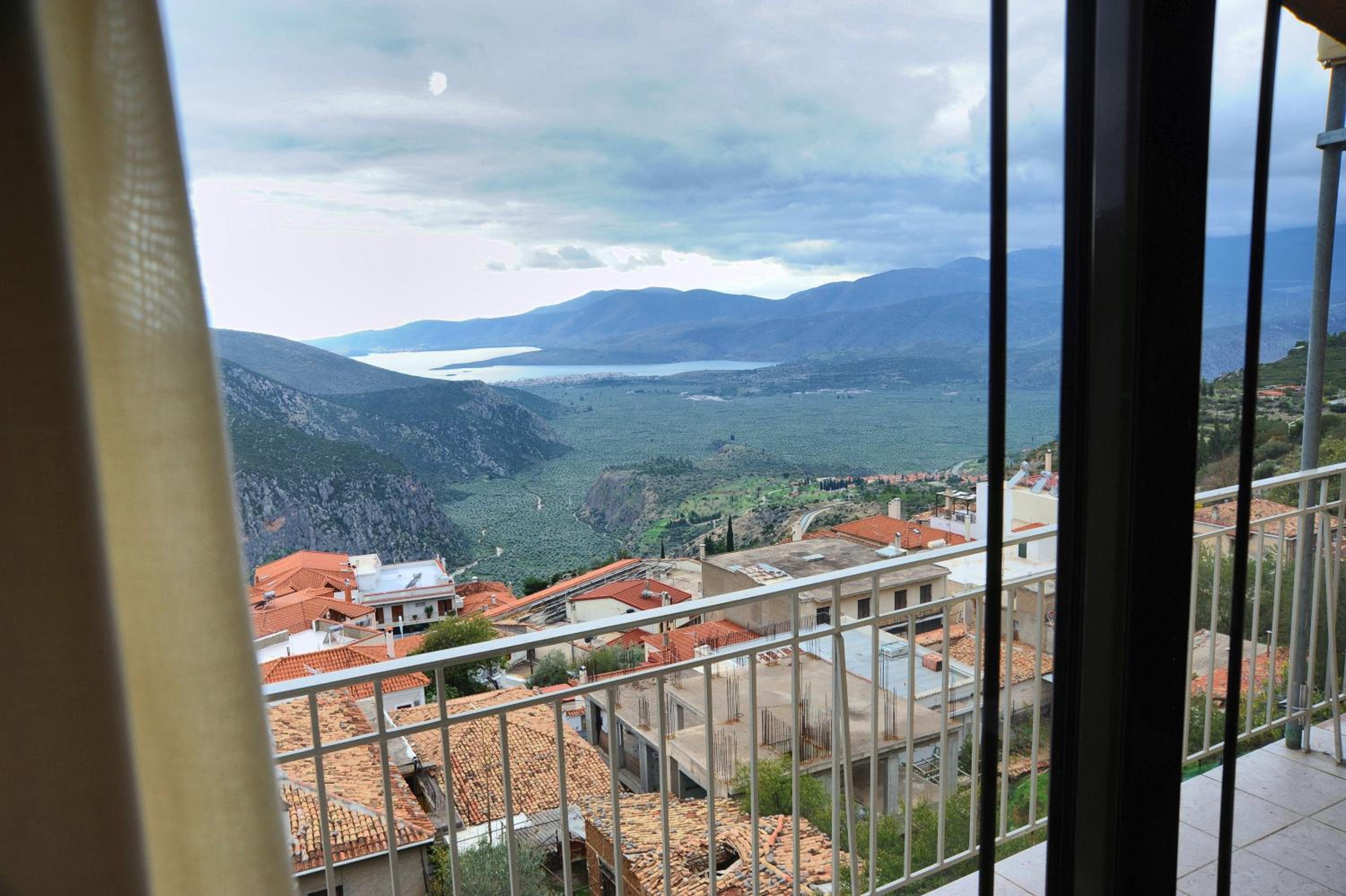 Standard Double or Twin Room with View - Photo 19