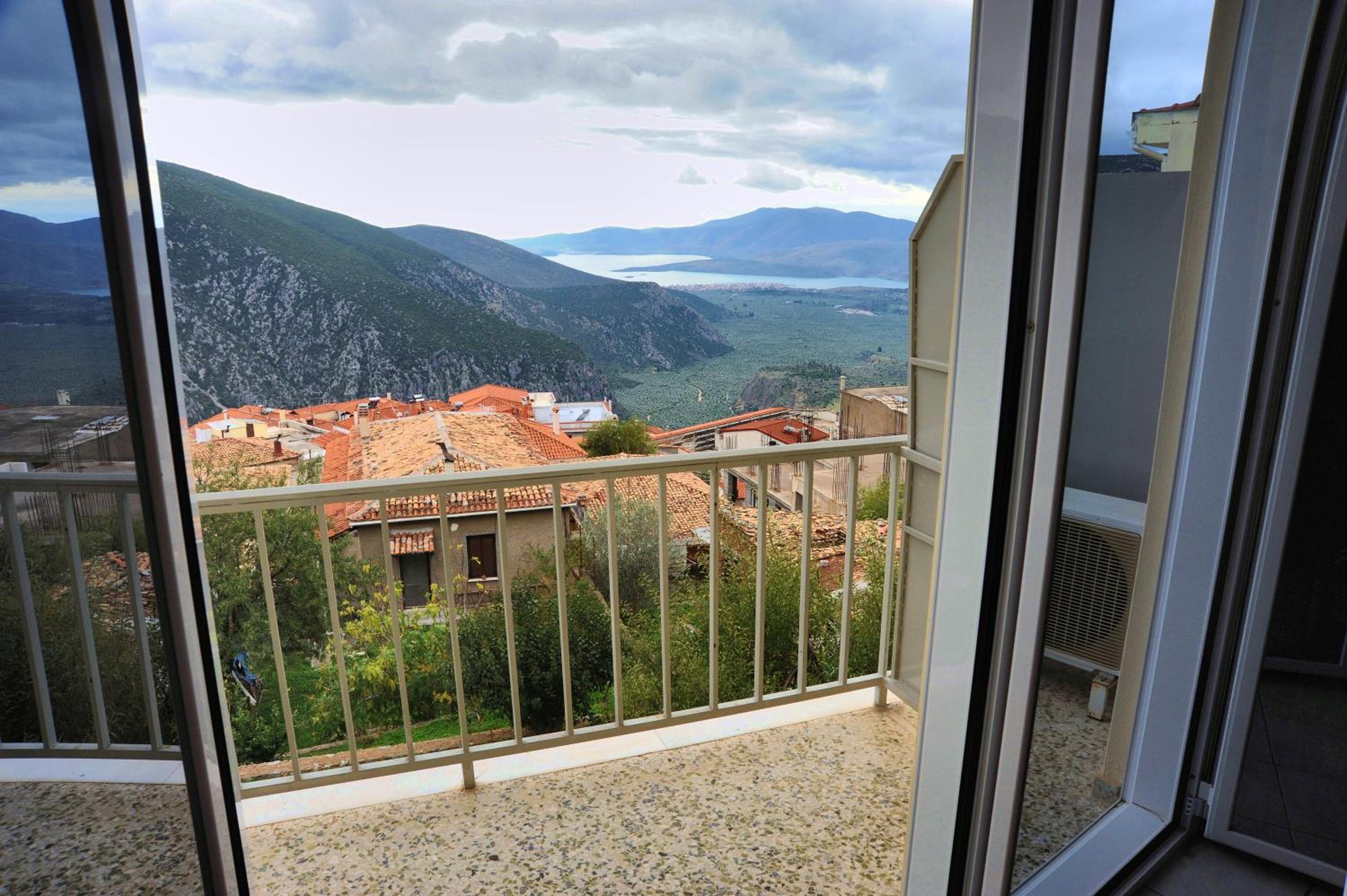 Standard Double or Twin Room with View - Photo 20
