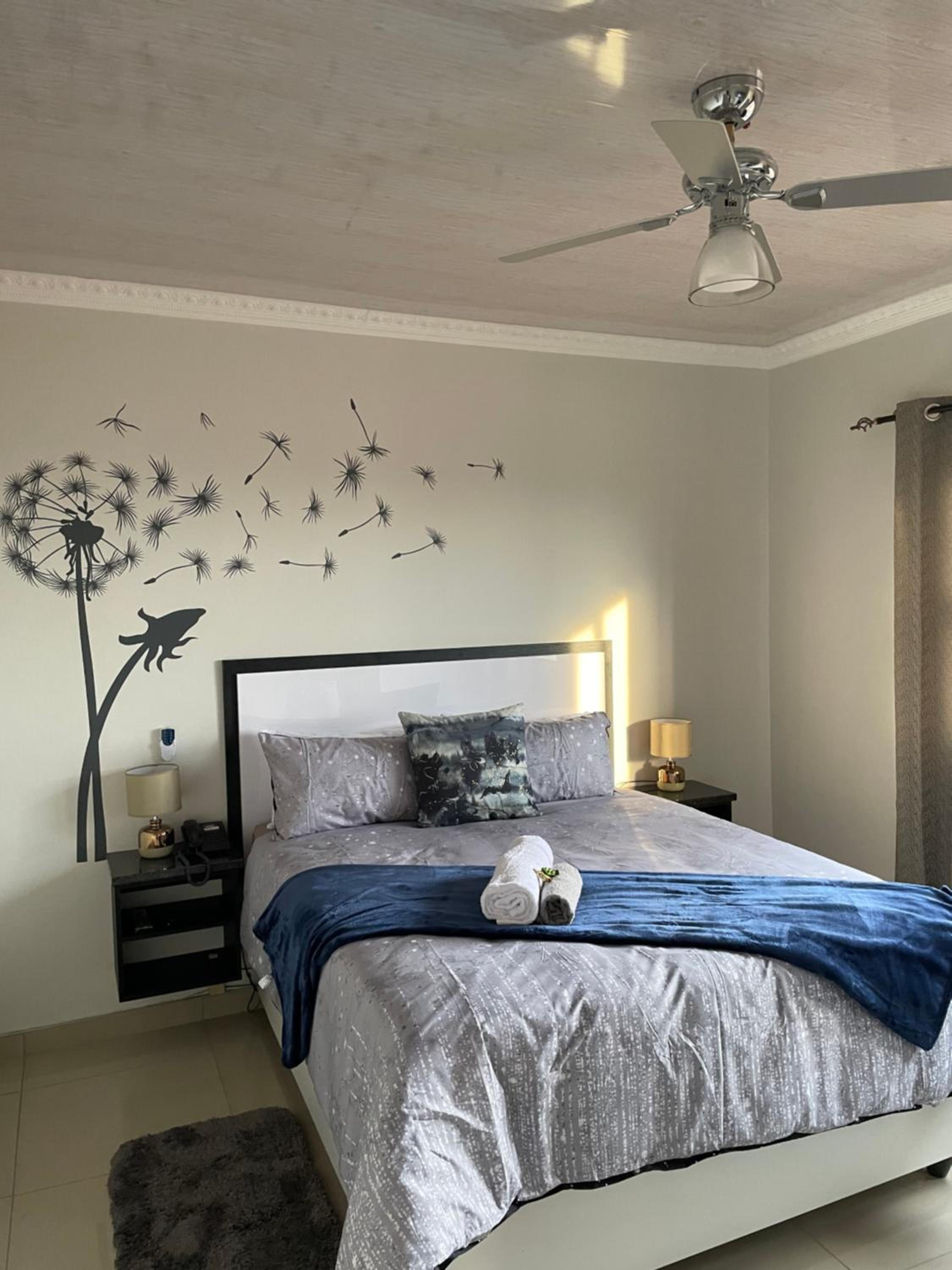 Deluxe Queen Room - Photo 4