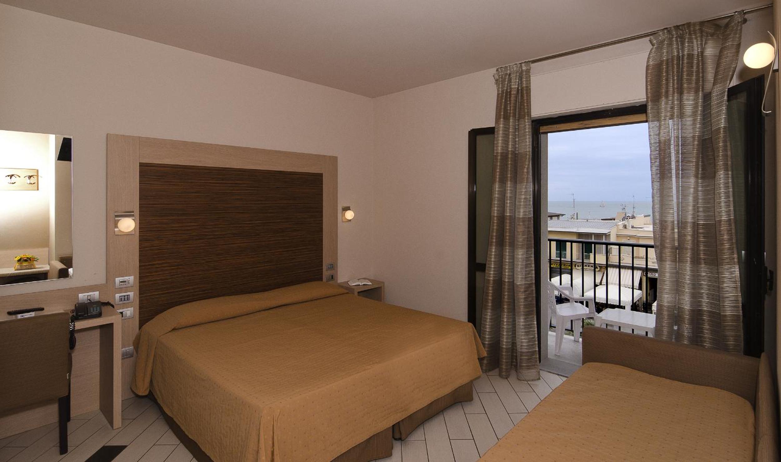 Triple Room with Sea View photo 1