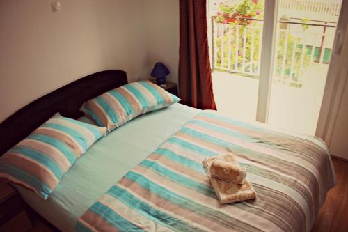 Family One-Bedroom Apartment with Balcony and City View