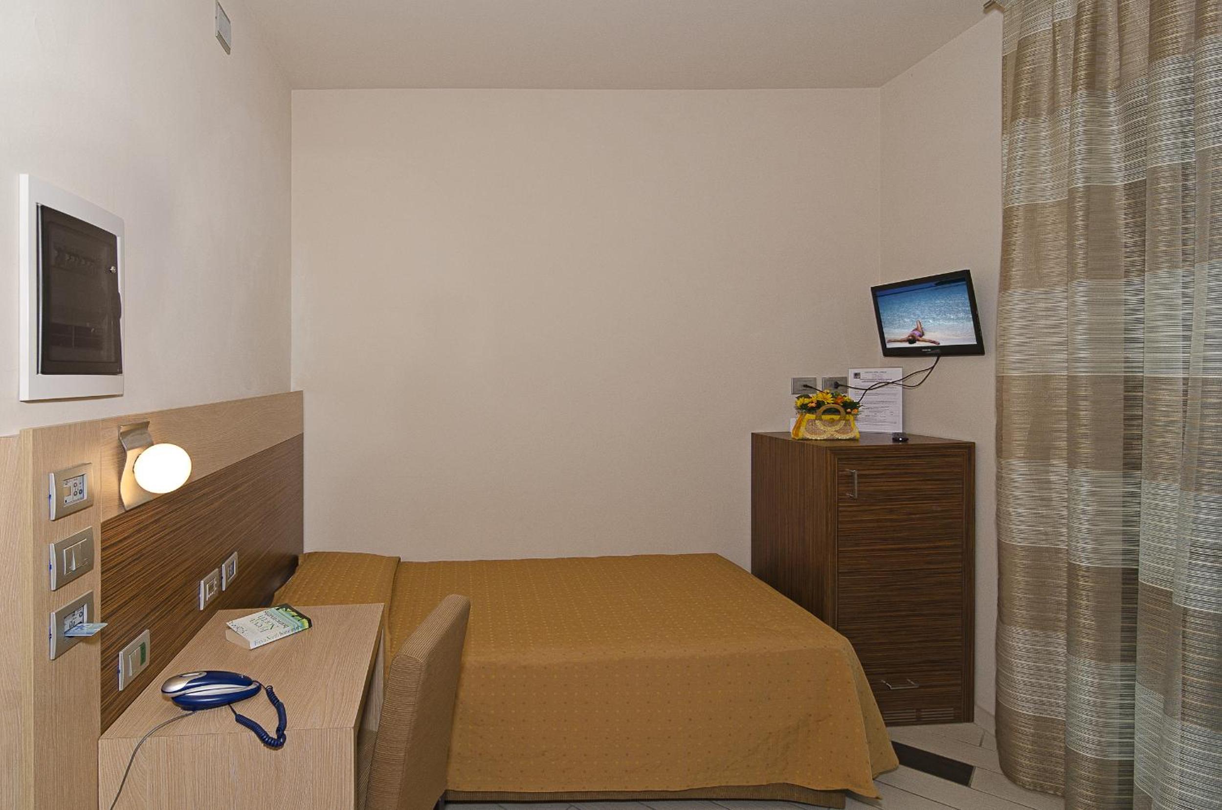 Single Room photo 1