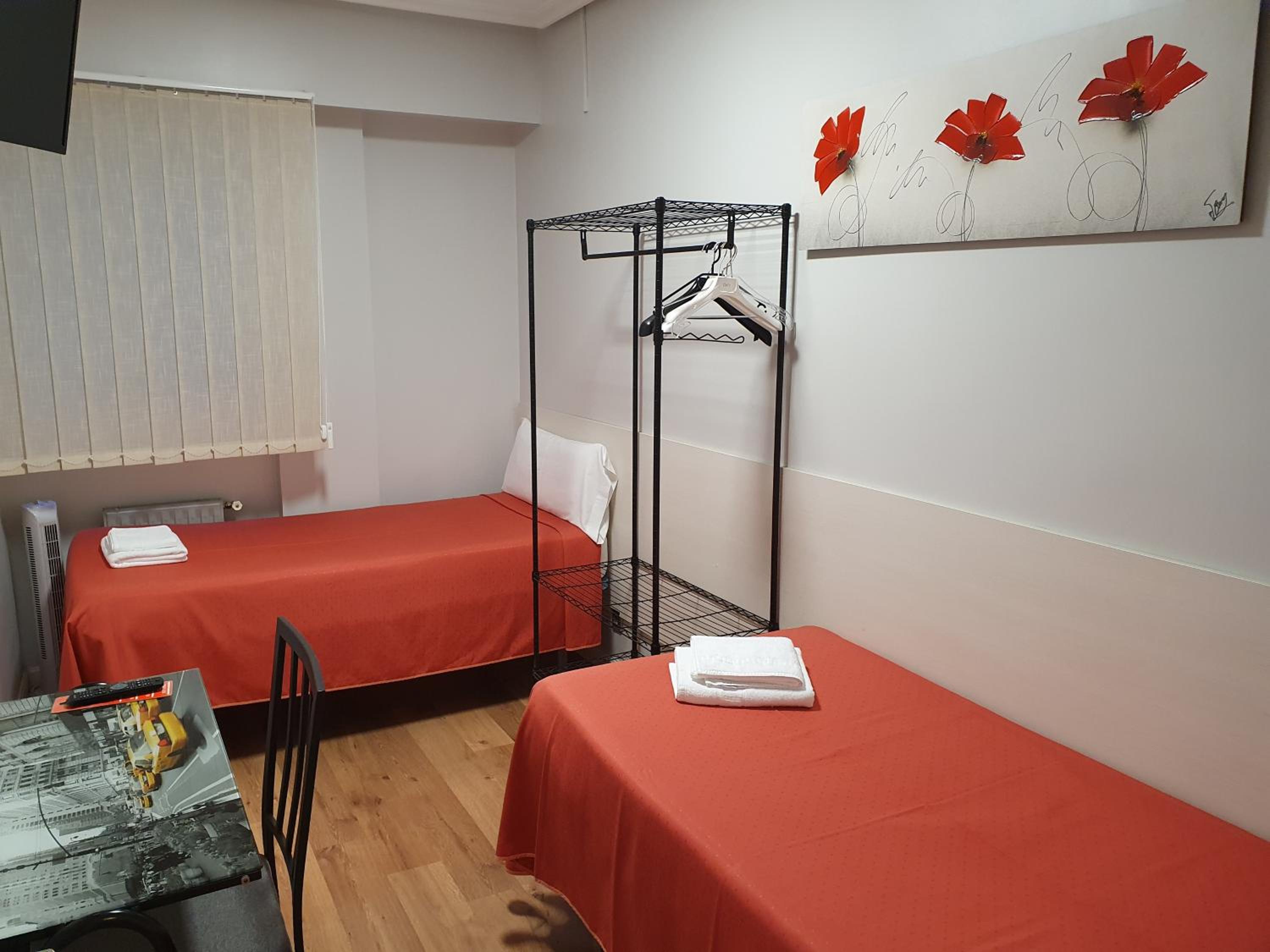 Habitación Doble con Baño Compartido