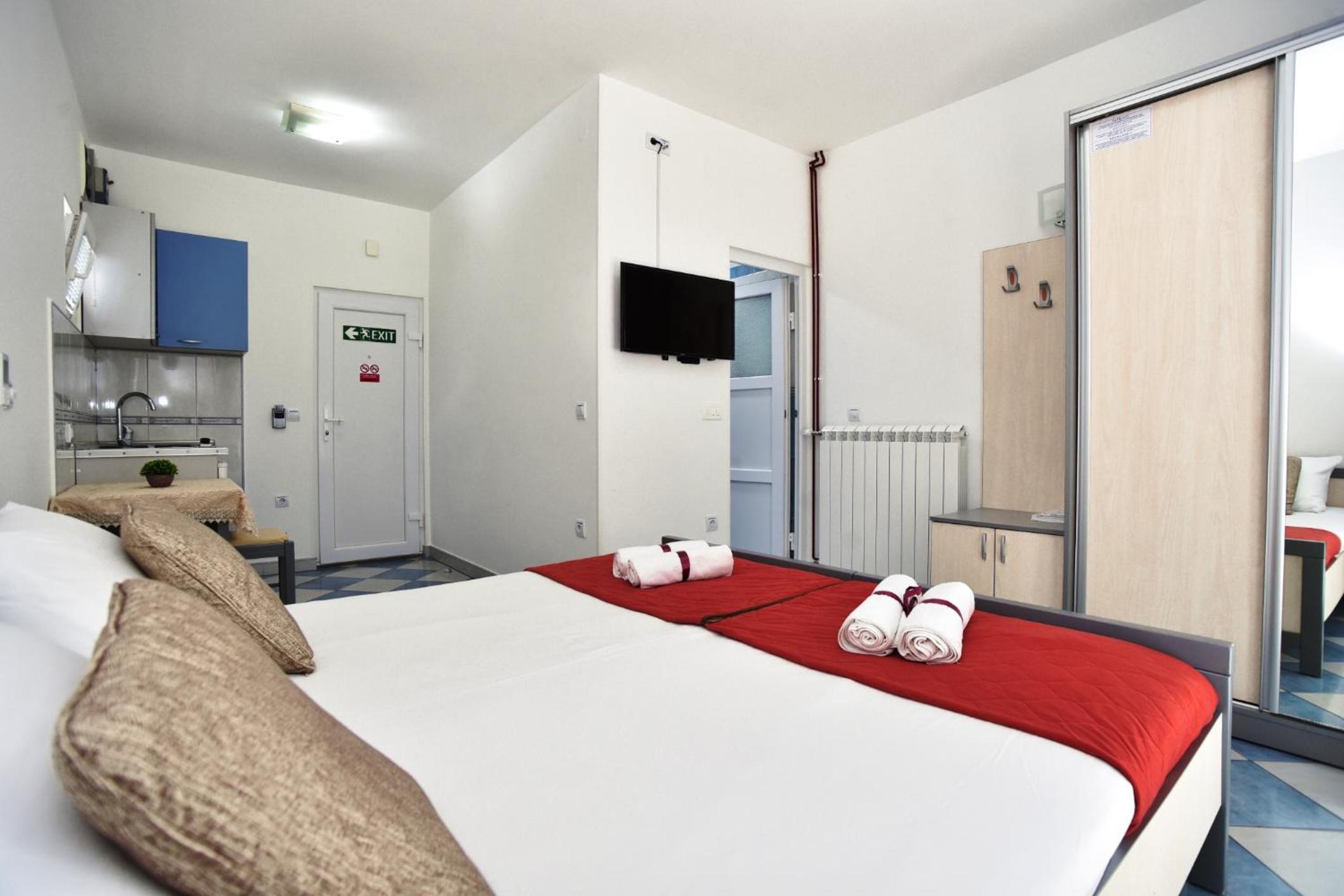 Studio Apartment (2 Adults) - Photo 3