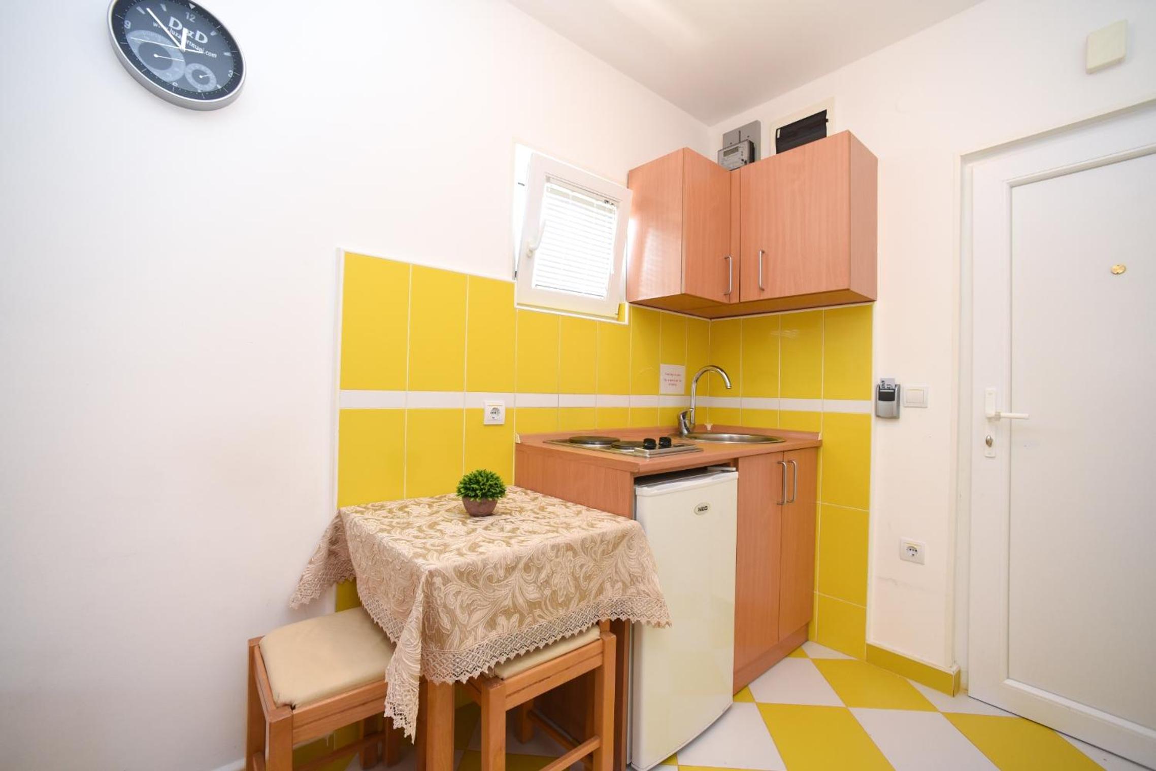 Studio Apartment (2 Adults) - Photo 7