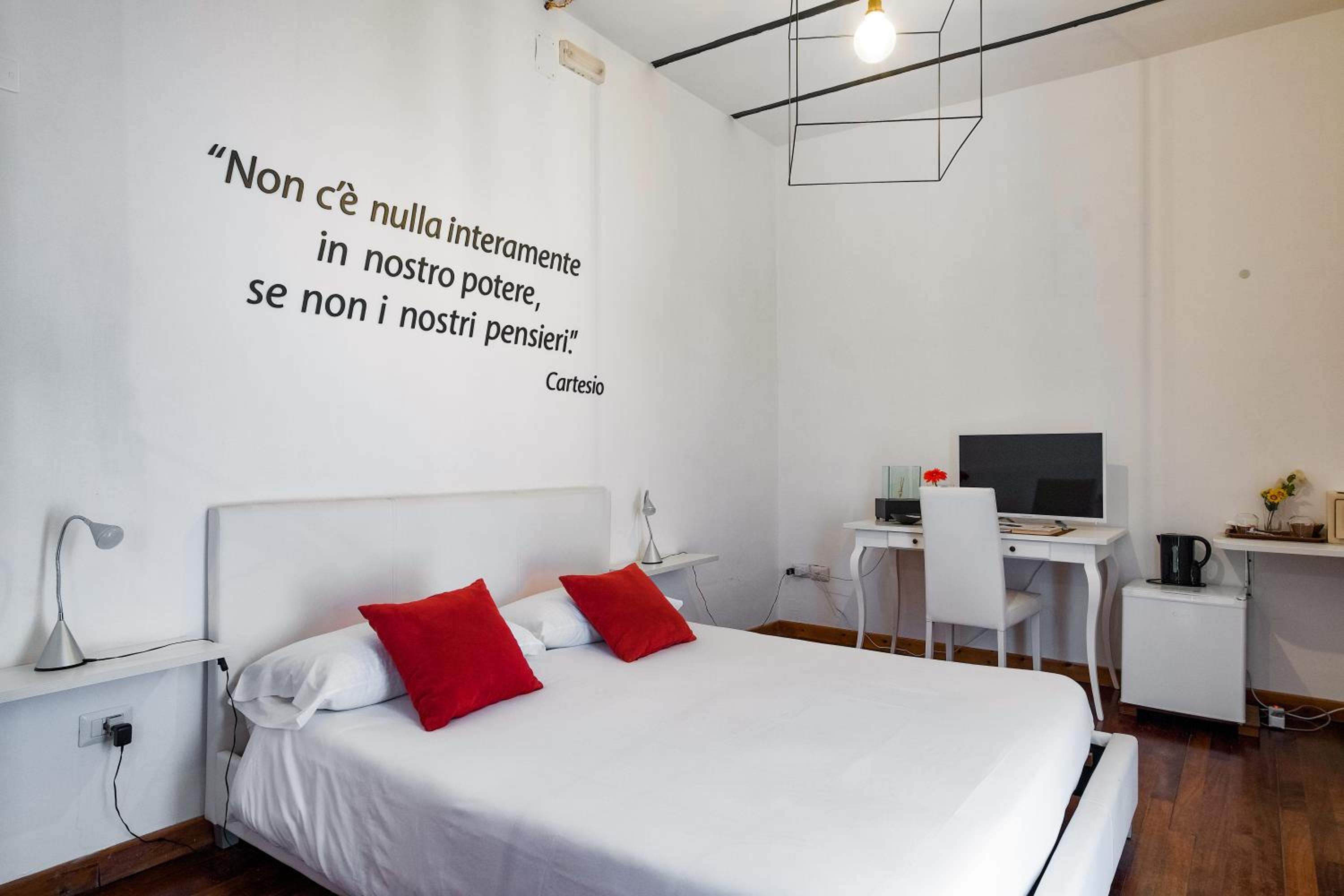 Single Room with Balcony photo 2