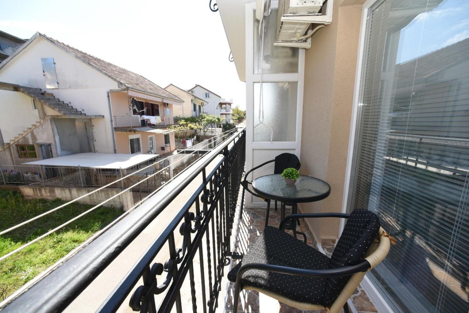 Studio Apartment (3 Adults) - Photo 7