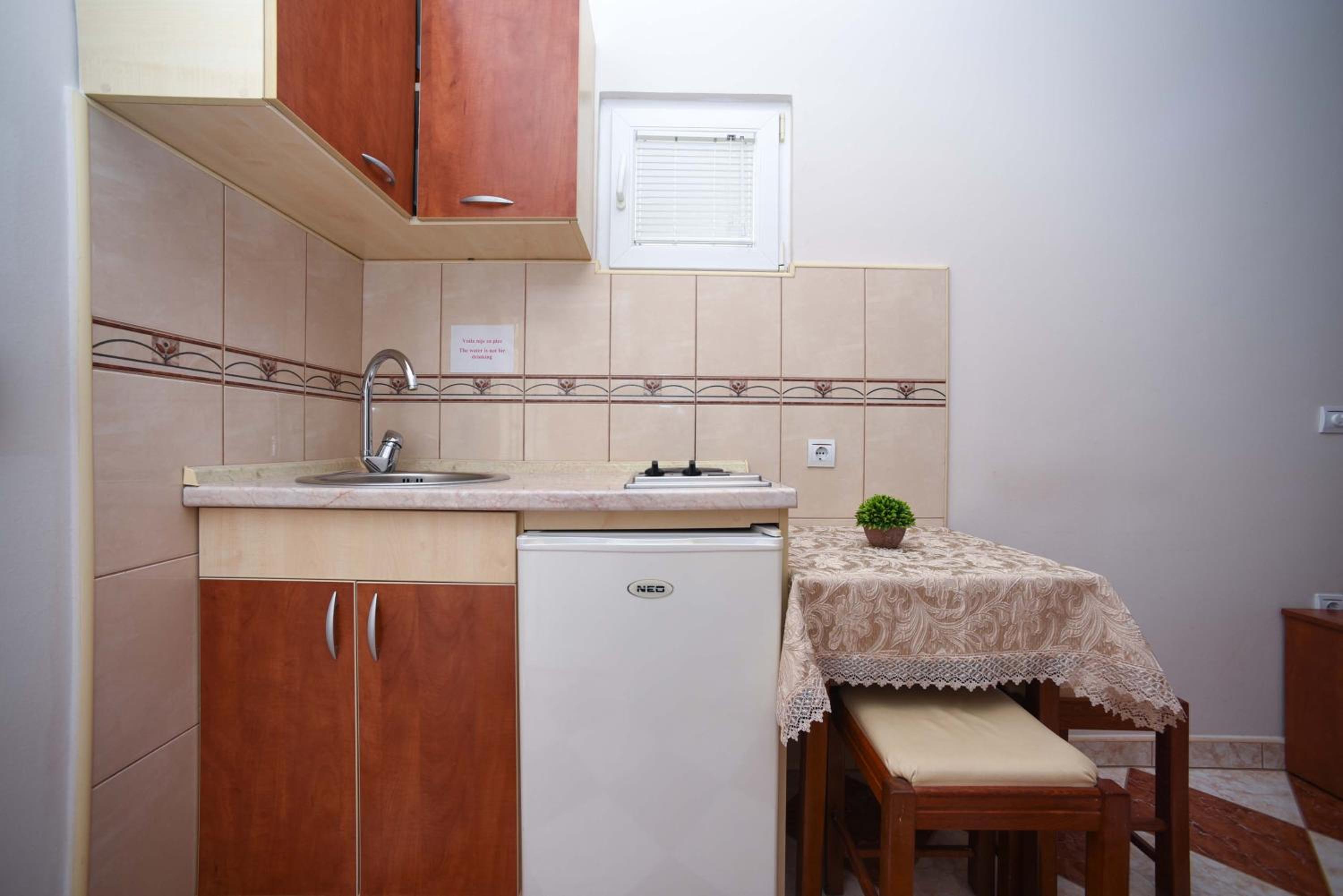 Studio Apartment with Sea View (2 Adults) - Photo 8