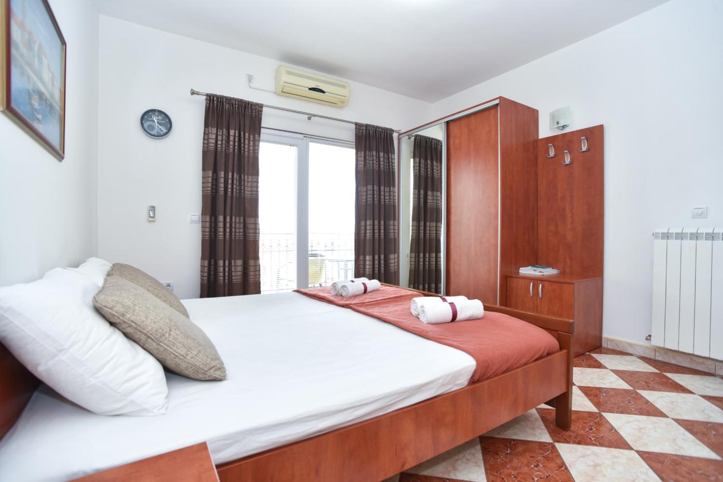 Studio Apartment with Sea View (2 Adults) - Photo 3