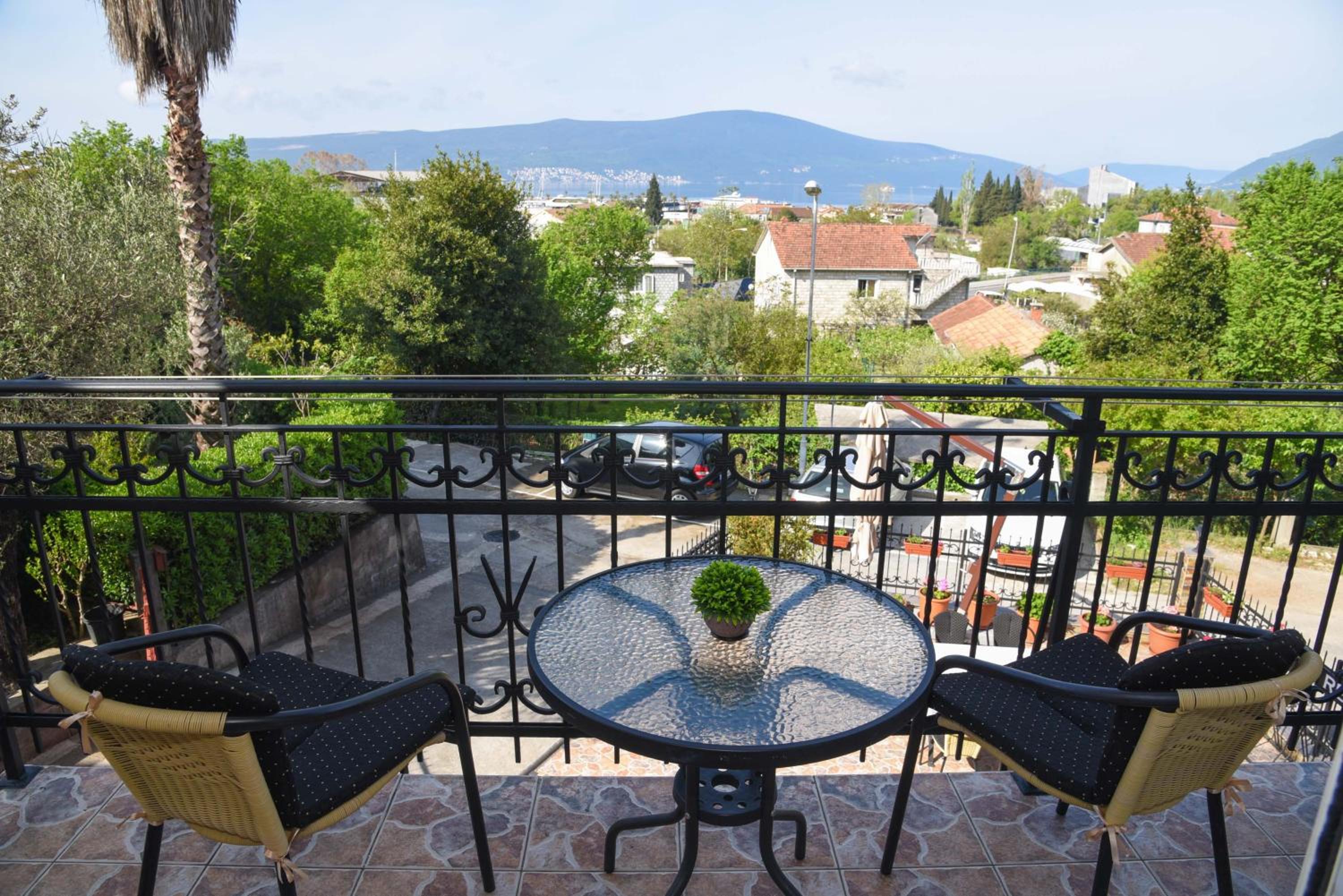 Studio Apartment with Sea View (2 Adults) - Photo 5