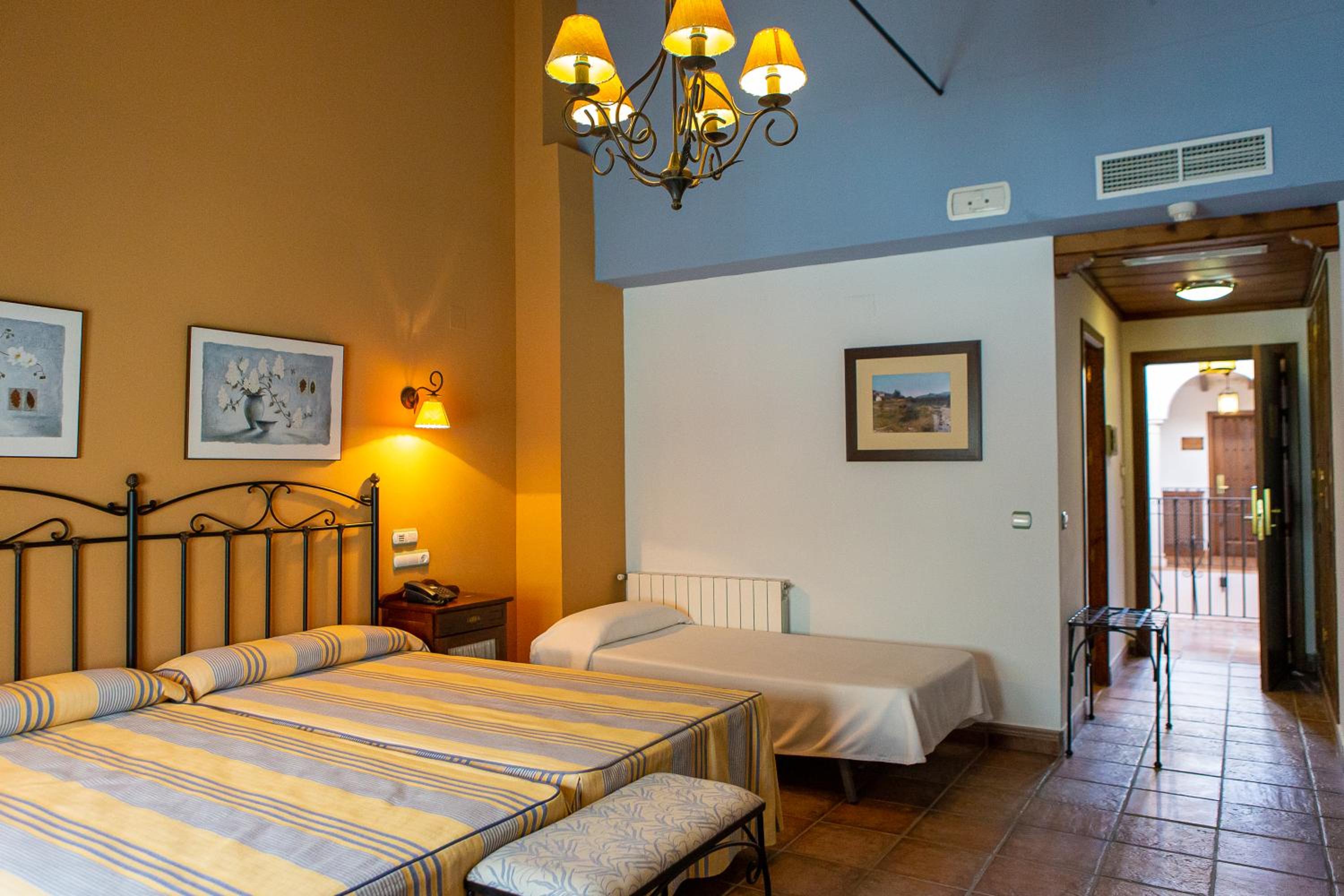 Habitación Doble con Cama Extra