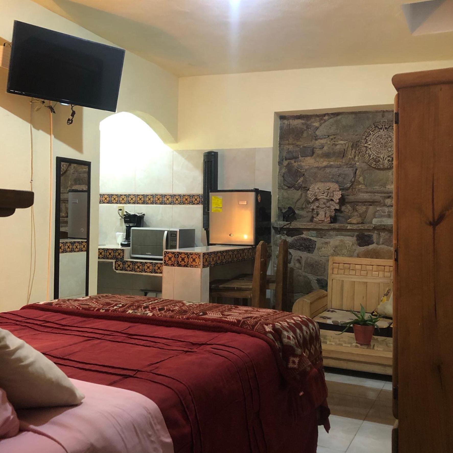 One-Bedroom Apartment - Photo 25