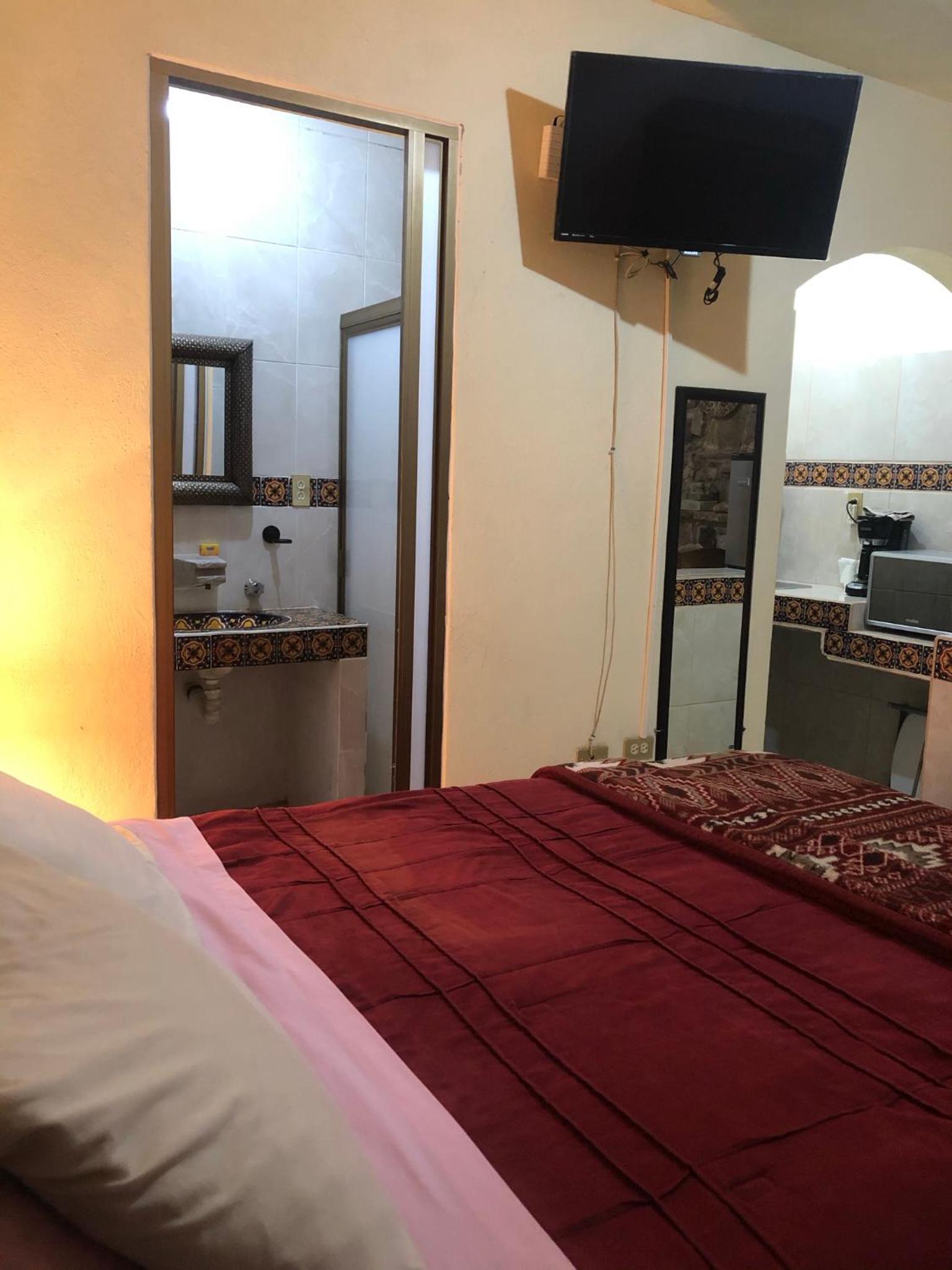 One-Bedroom Apartment - Photo 17