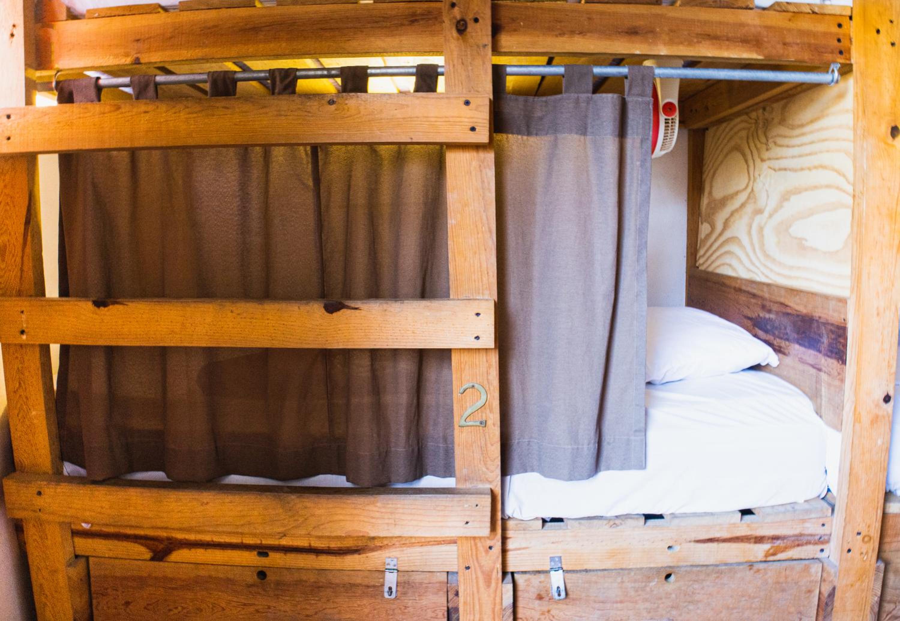 Bed in 4-Bed Mixed Dormitory Room photo 2