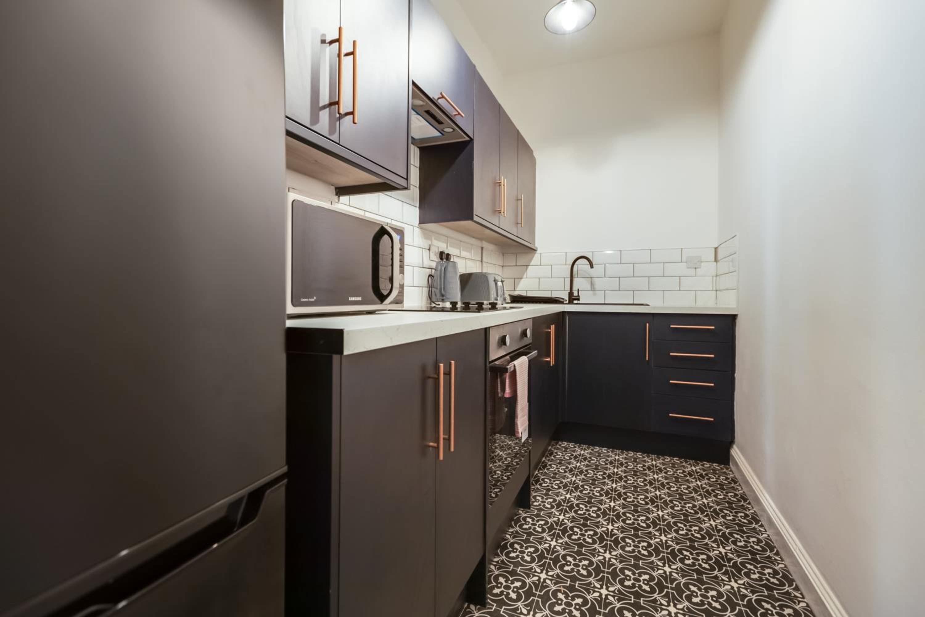 Two-Bedroom Apartment - Photo 9