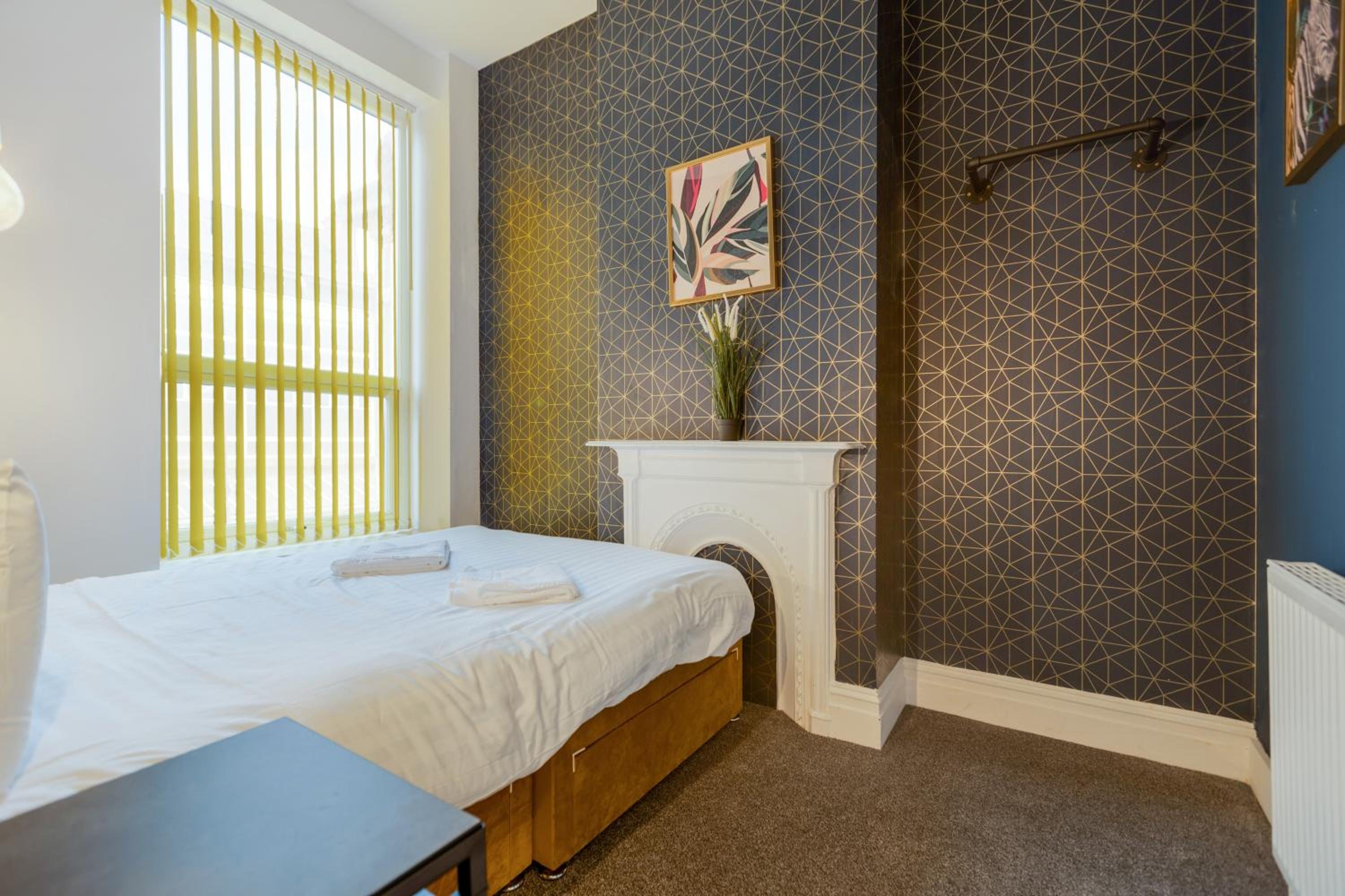 Two-Bedroom Apartment - Photo 8