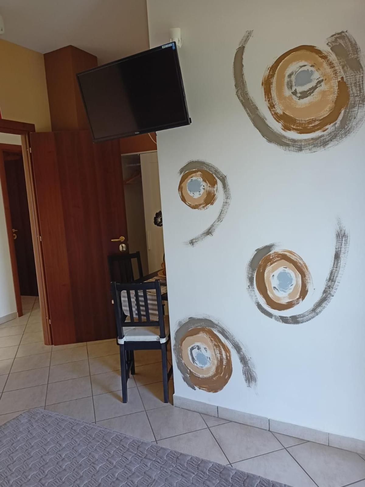 Triple Room with Balcony - Photo 3