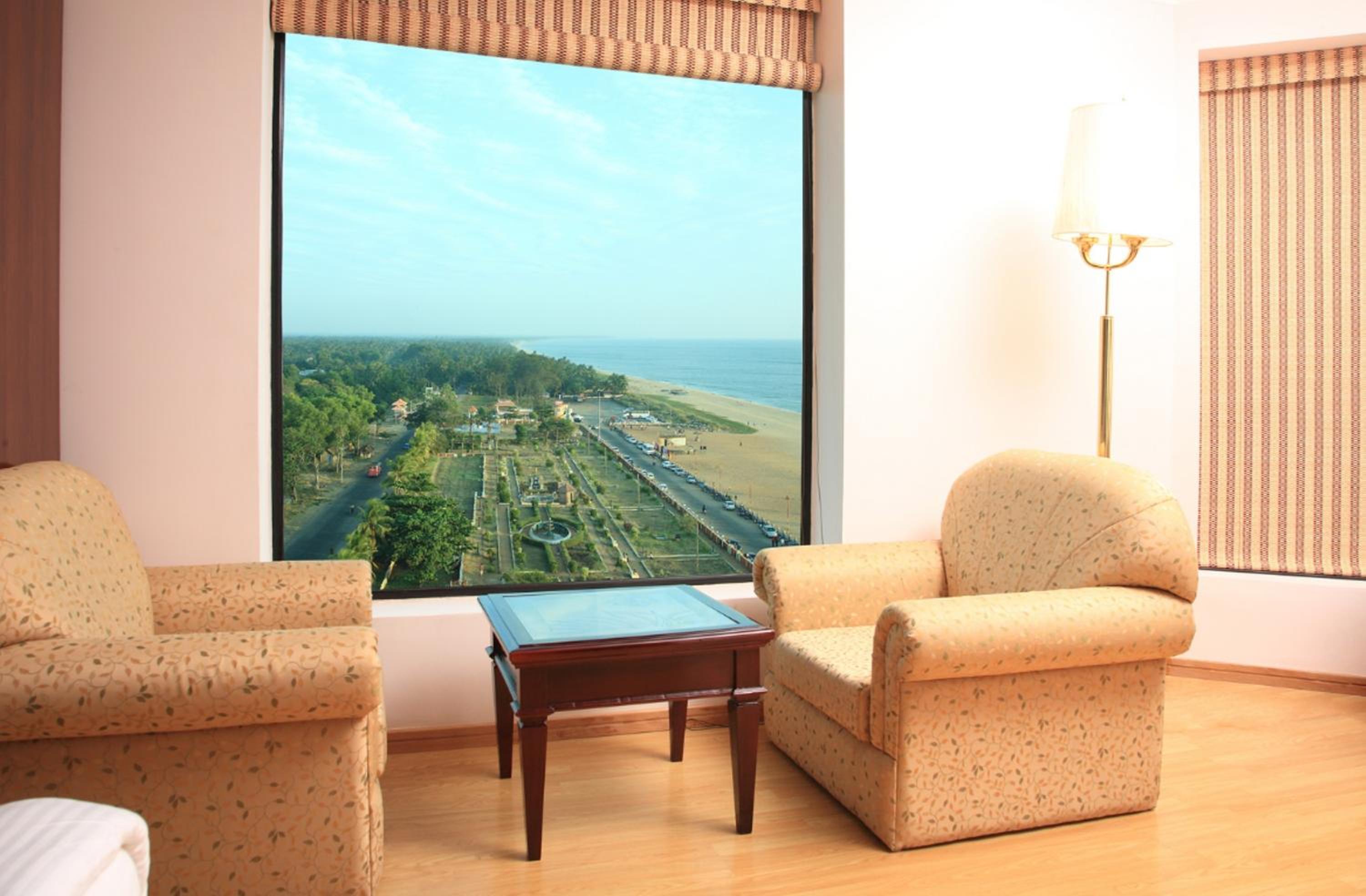 Executive Suite with Living Room Executive Suite with Living Room