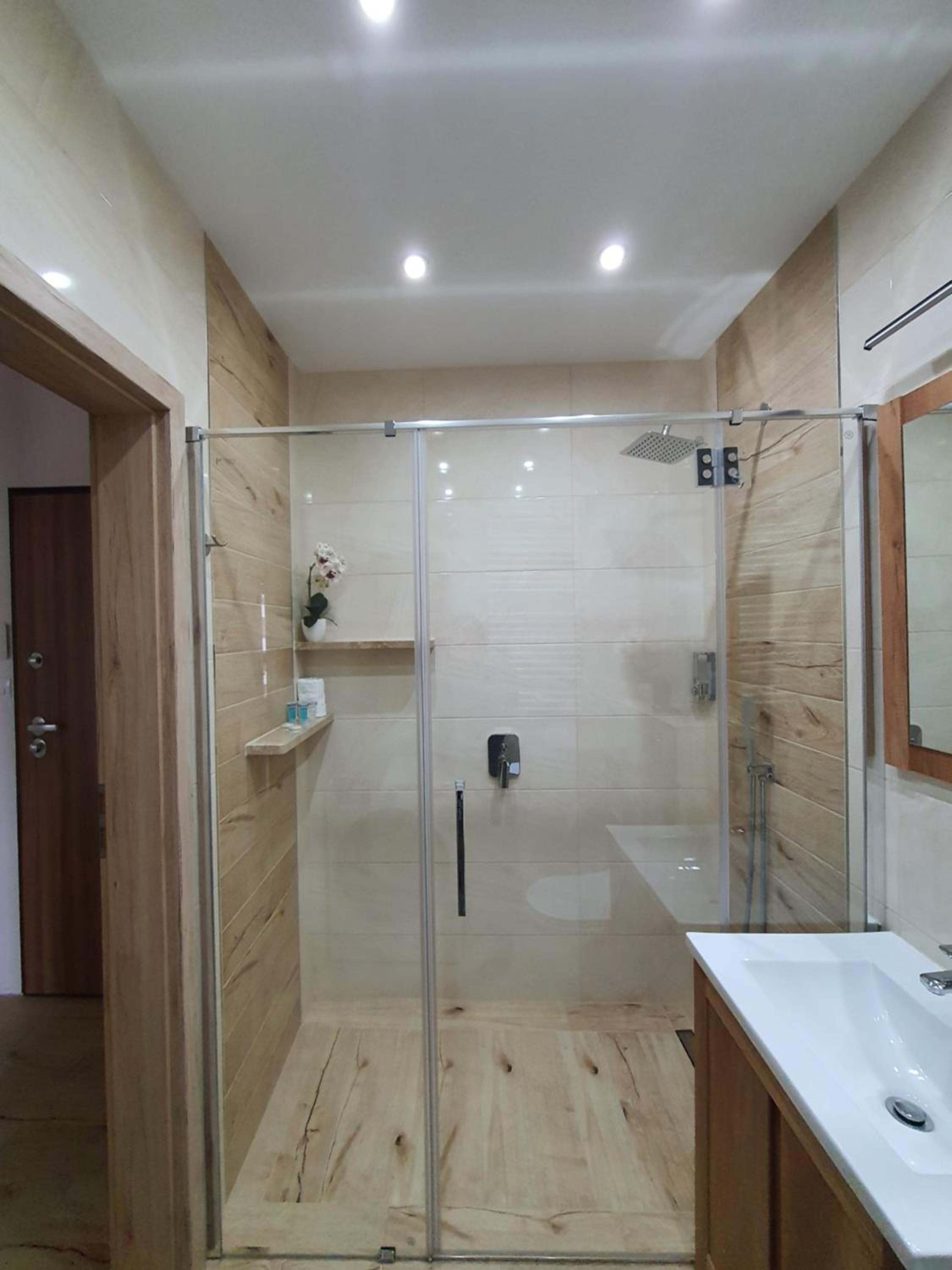 One-Bedroom Apartment - Photo 10