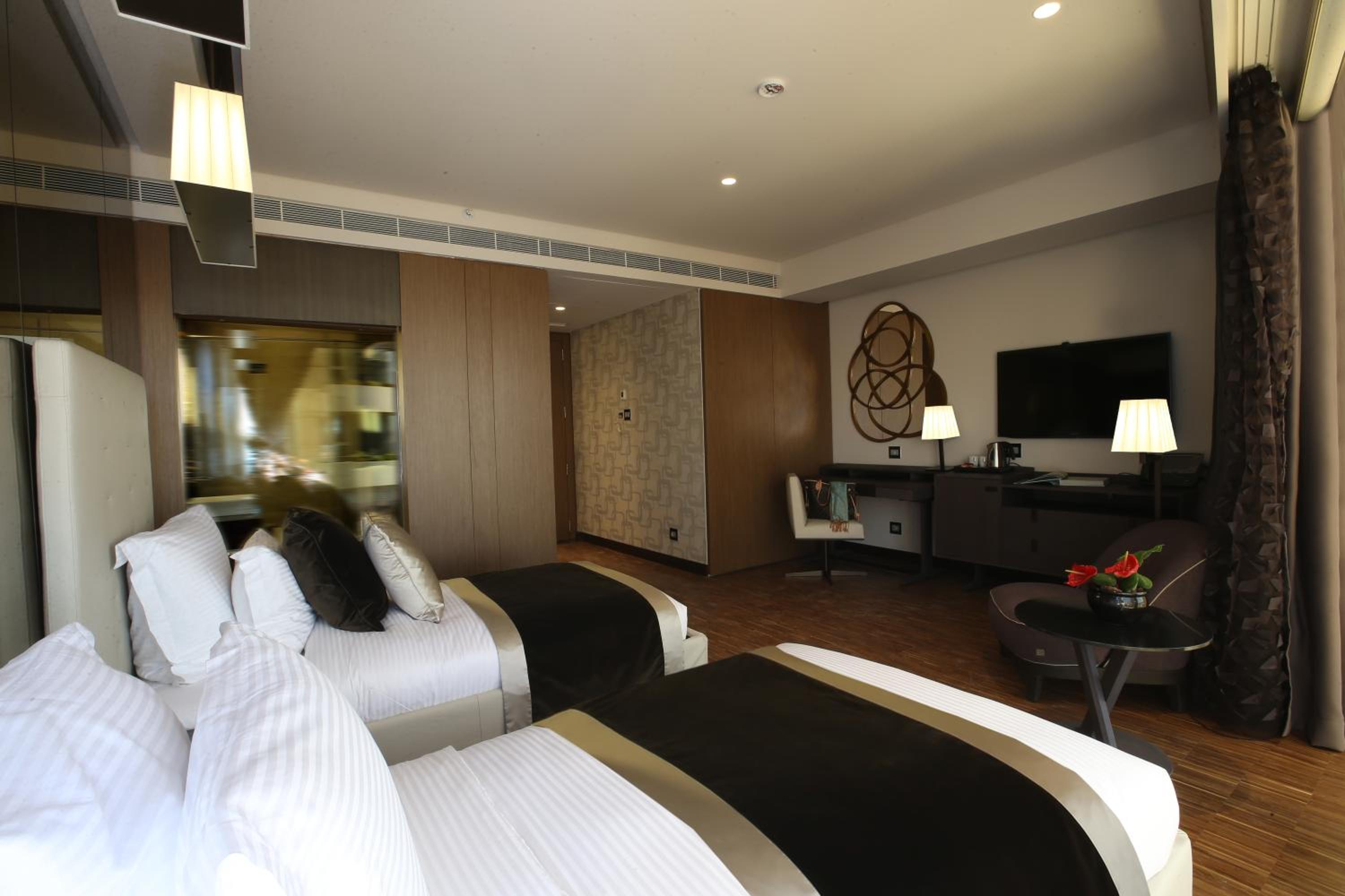 2 Bedroom Glory Family Sea View Suite  photo 3