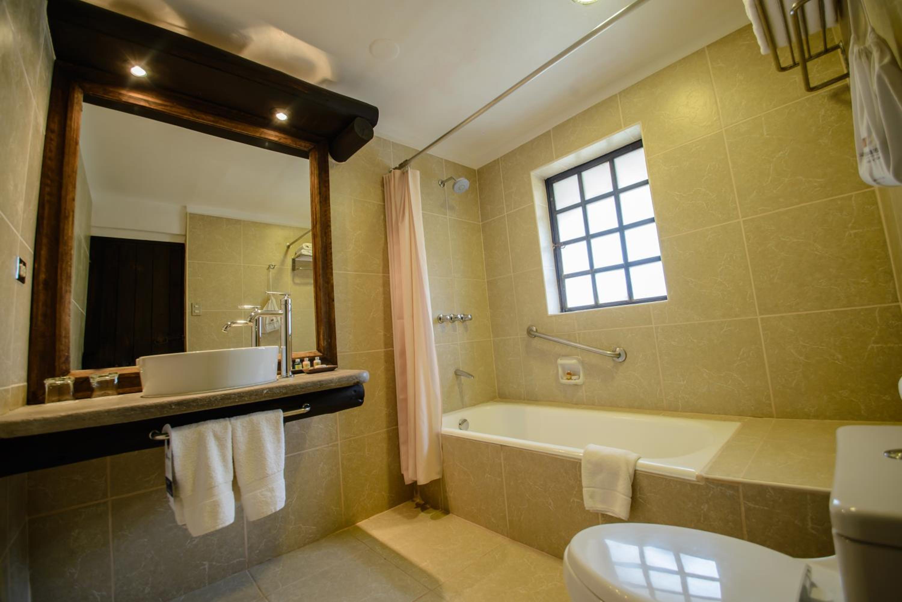 Standard Double Room - Photo 2