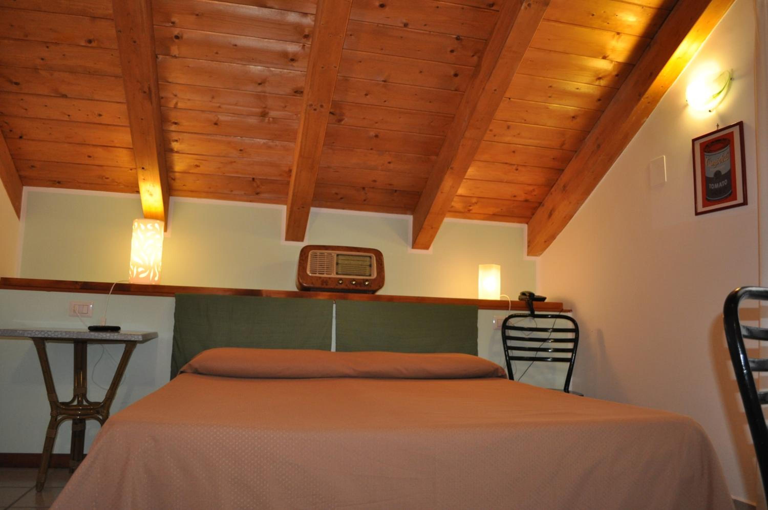 Triple Room - Photo 7