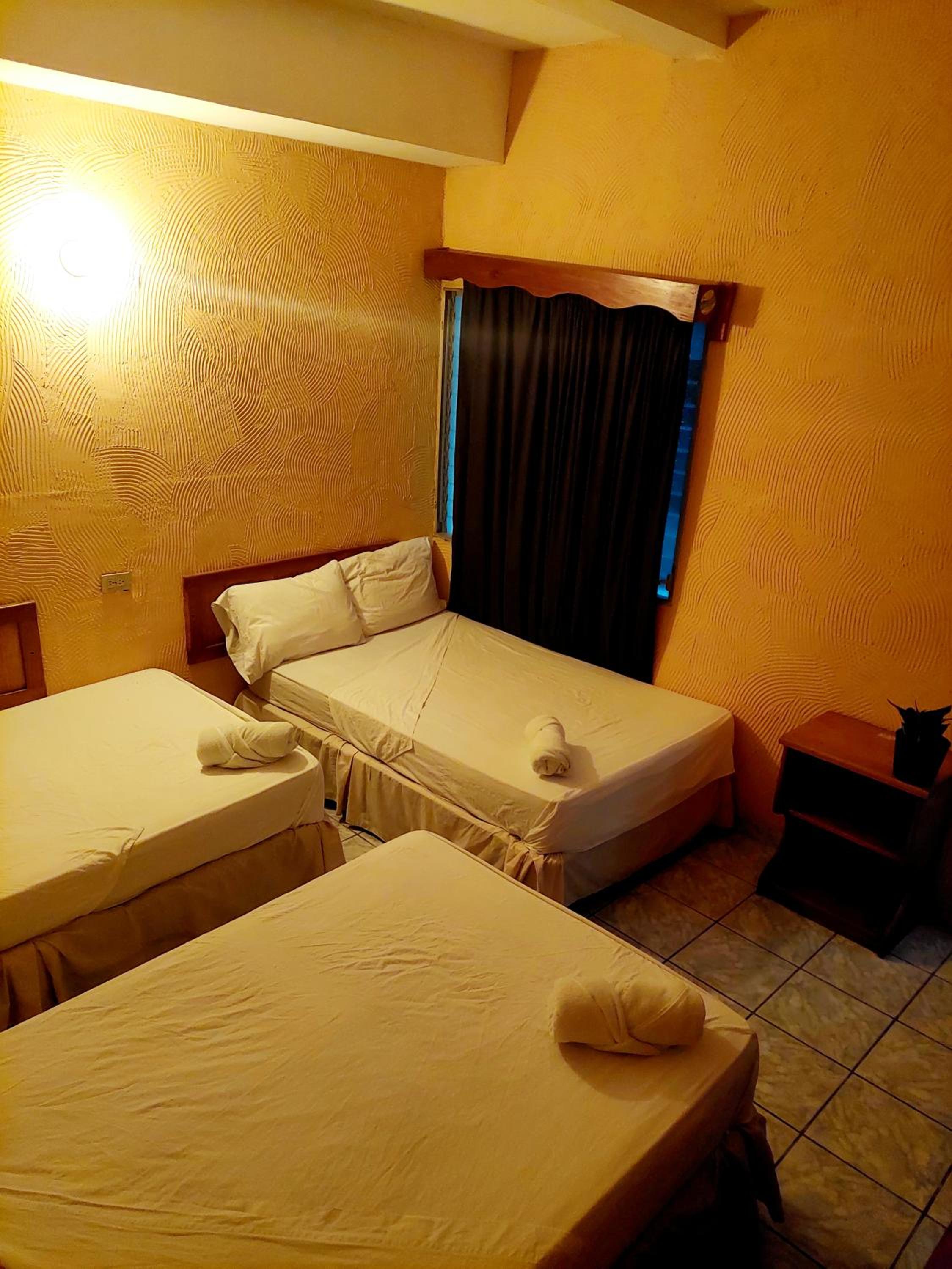 Basic Triple Room photo 1