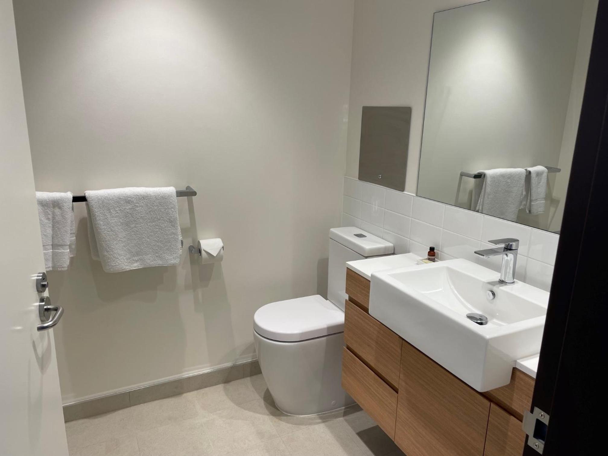 Family Room with Bathroom photo 2
