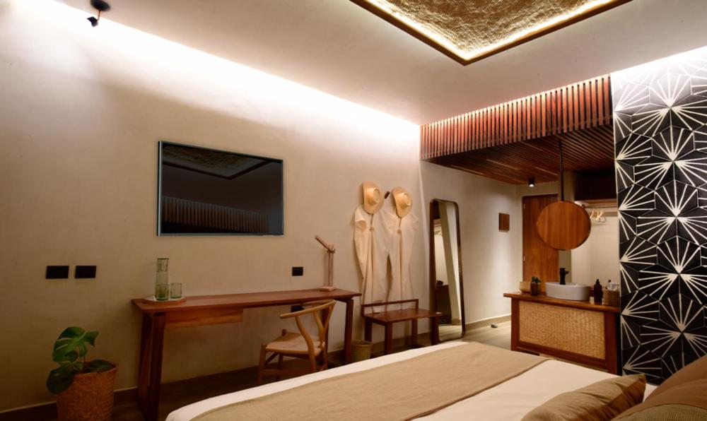 Queen Room with Sea View - Photo 1