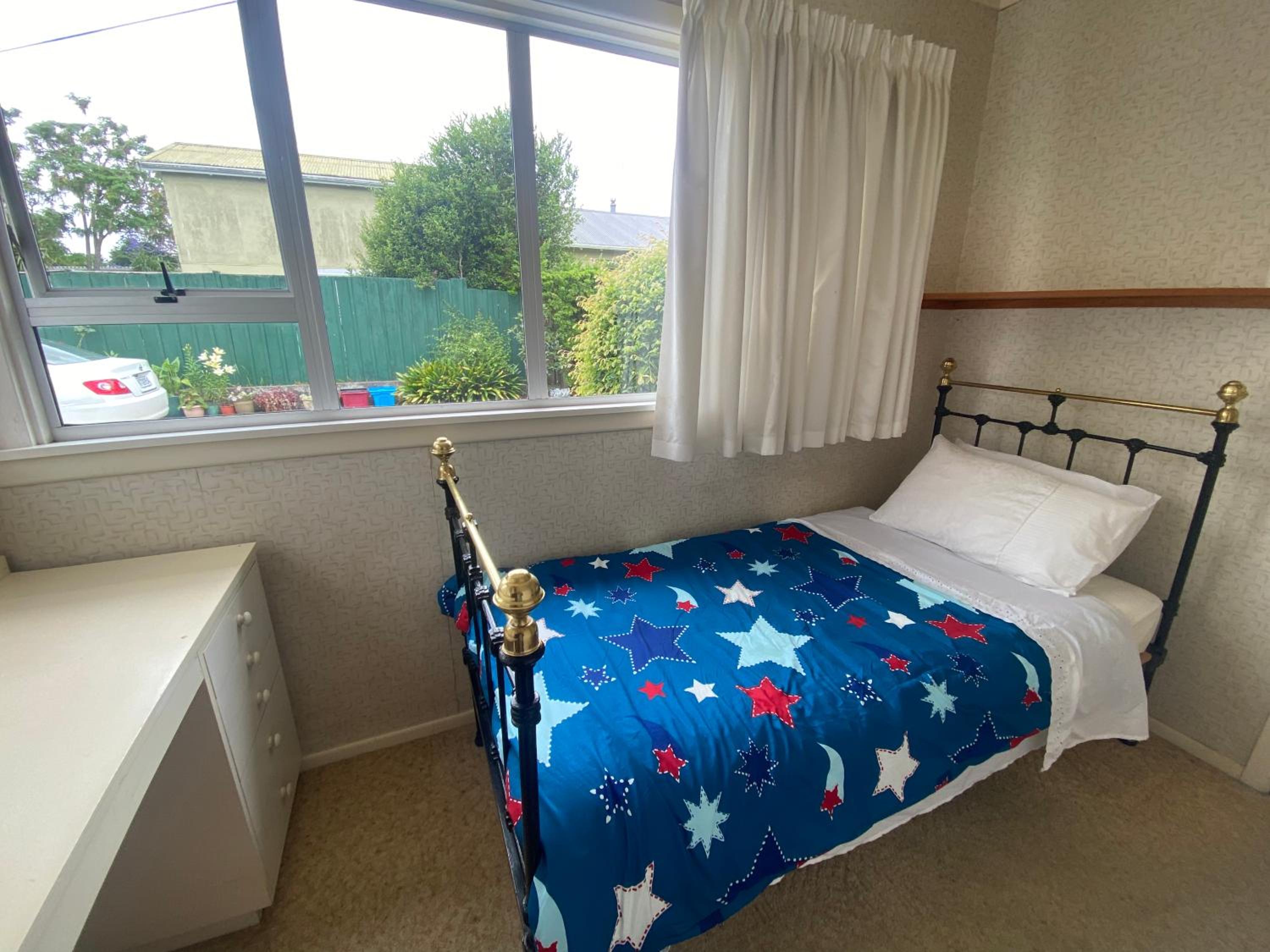 Budget Single Room photo 2