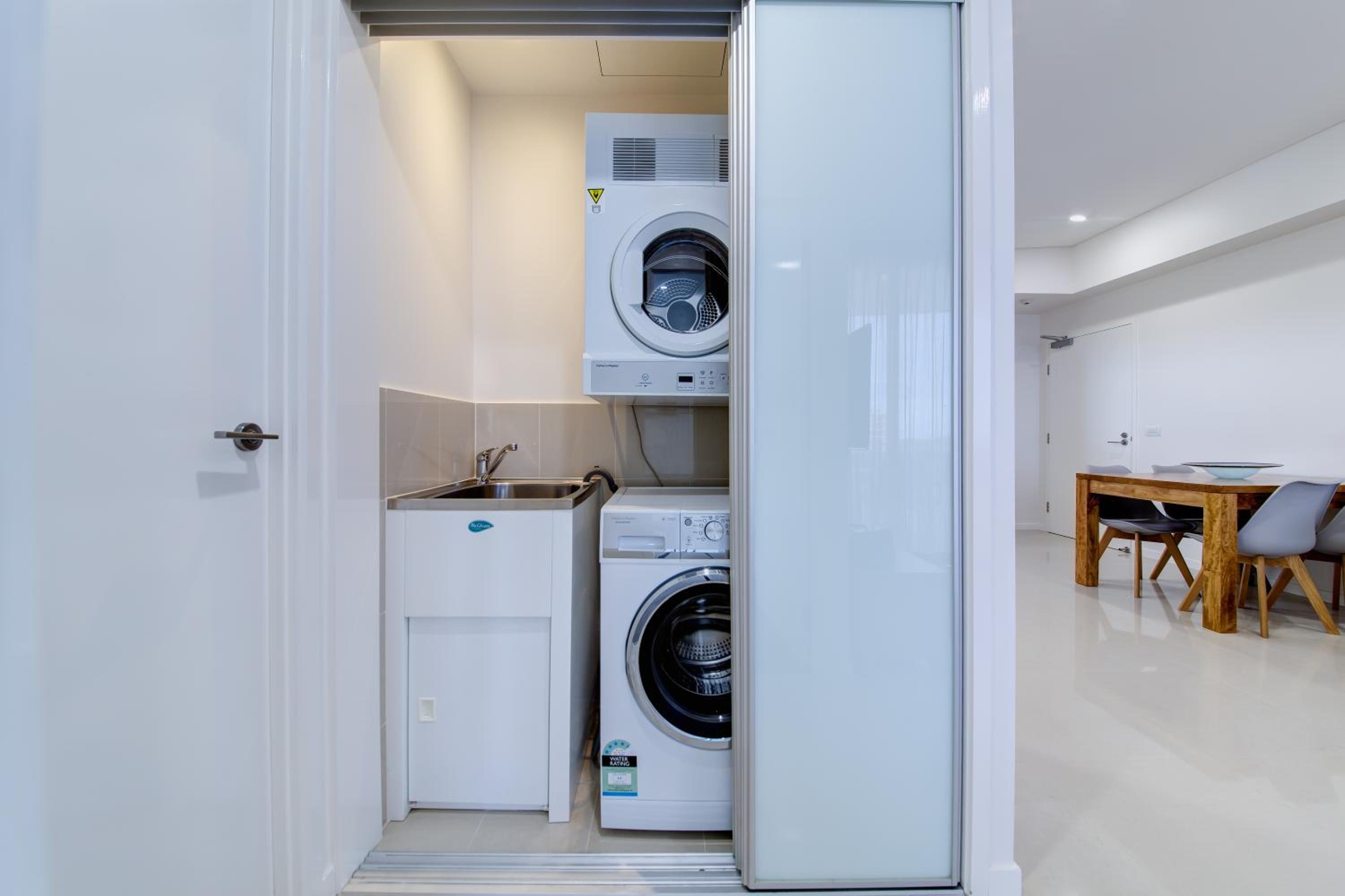 One-Bedroom Apartment - Photo 4