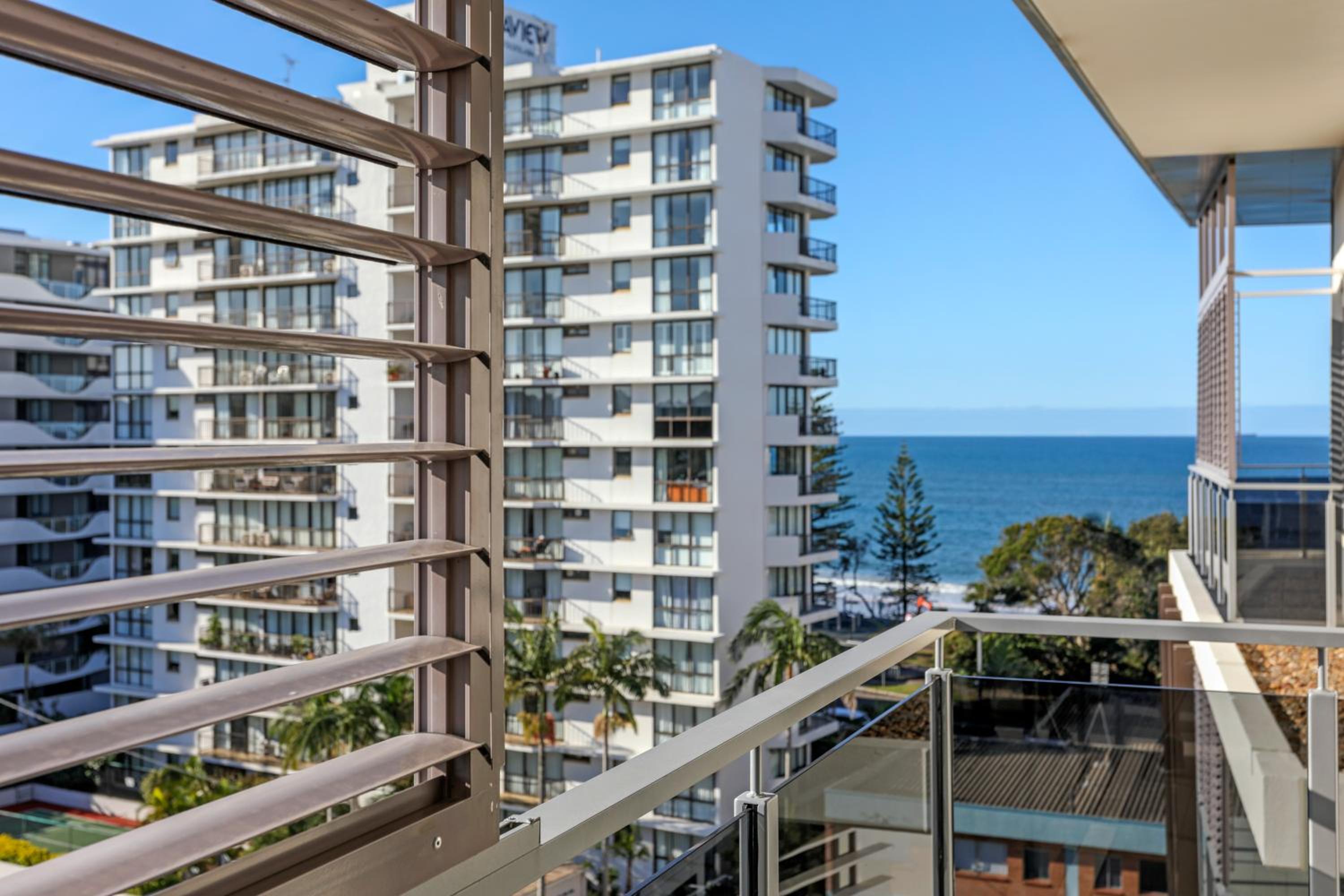 One-Bedroom Apartment with Partial Ocean View - Photo 3