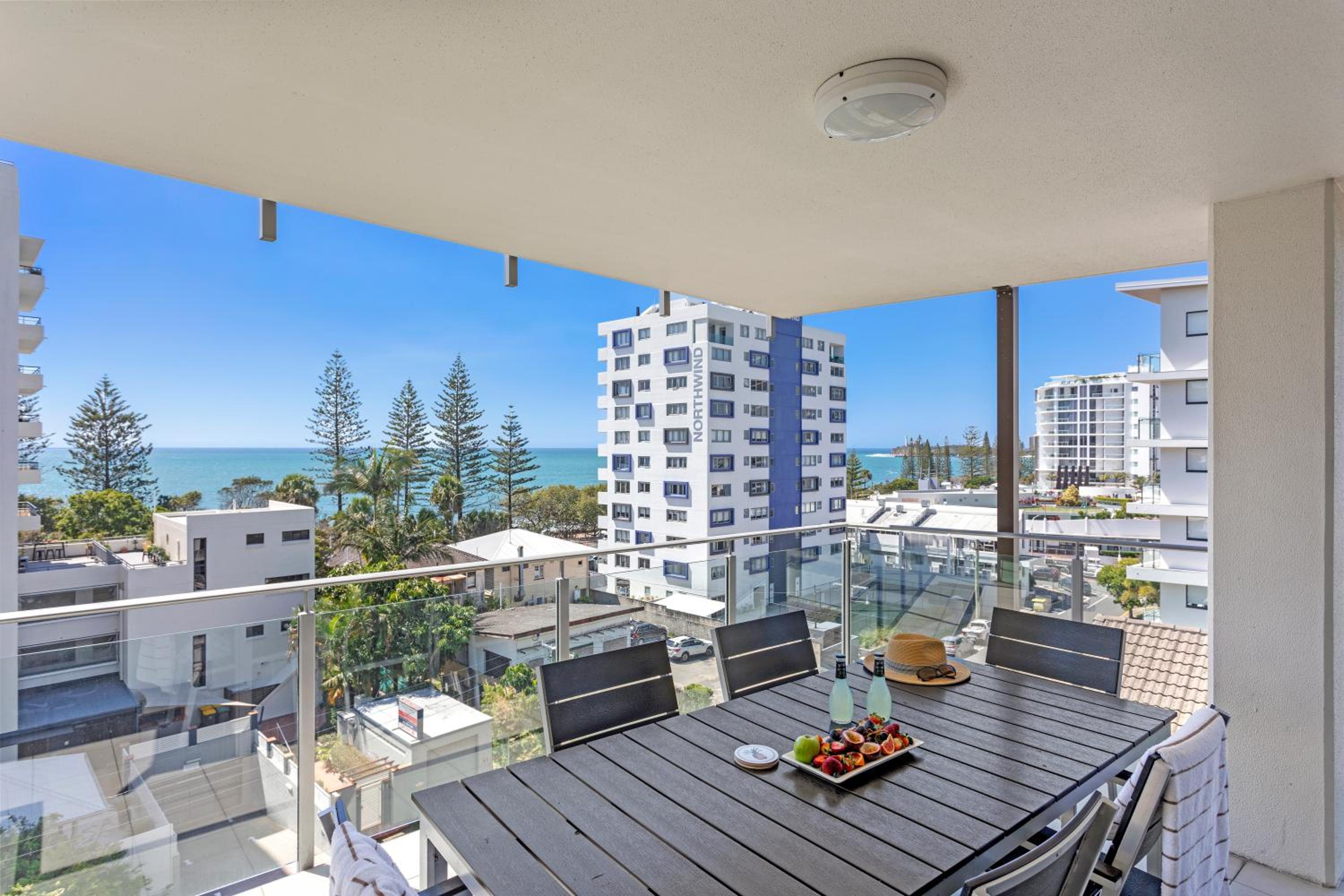 Two-Bedroom Apartment with Ocean View - Photo 11