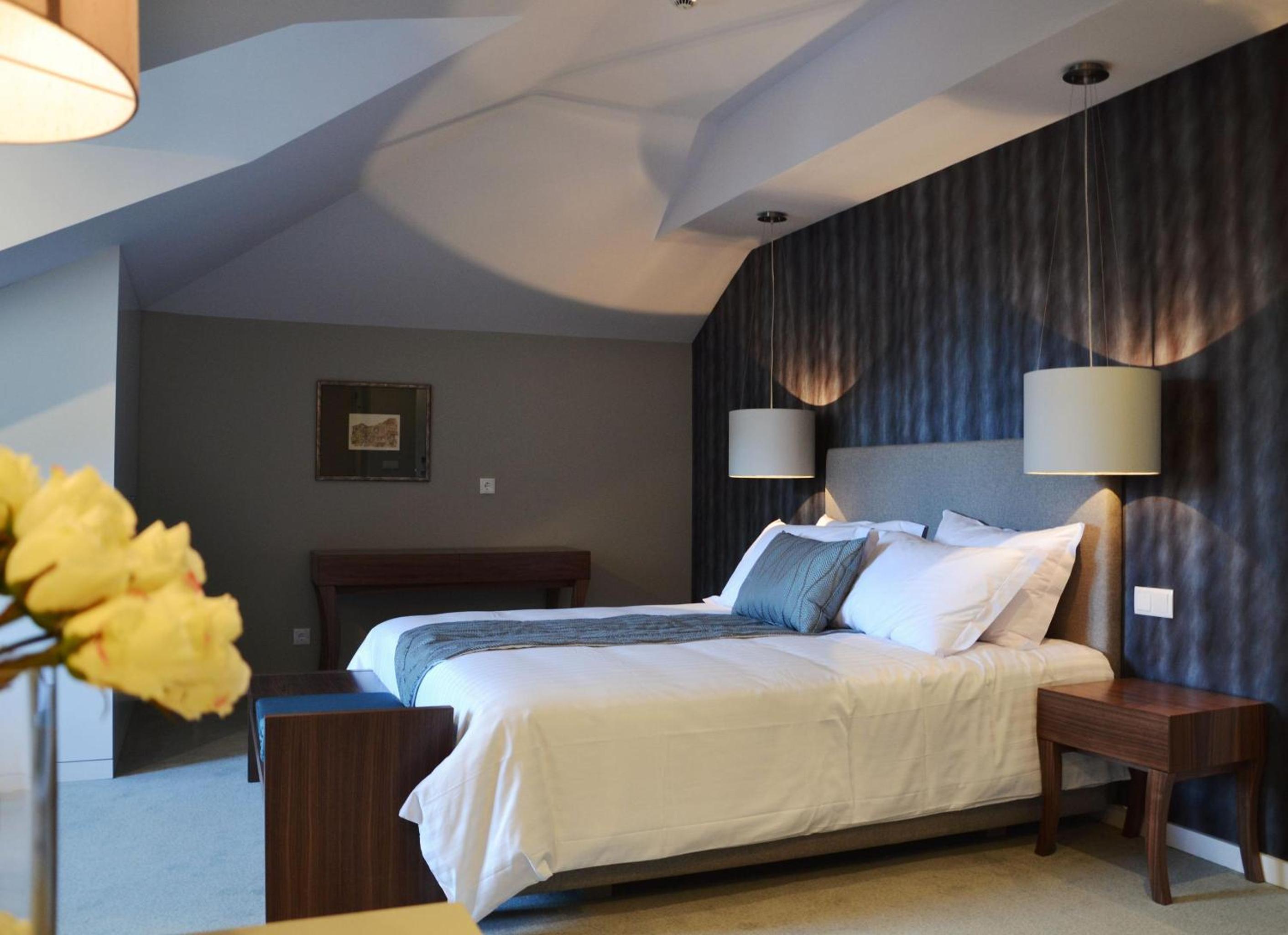 Double or Twin Room - Photo 5
