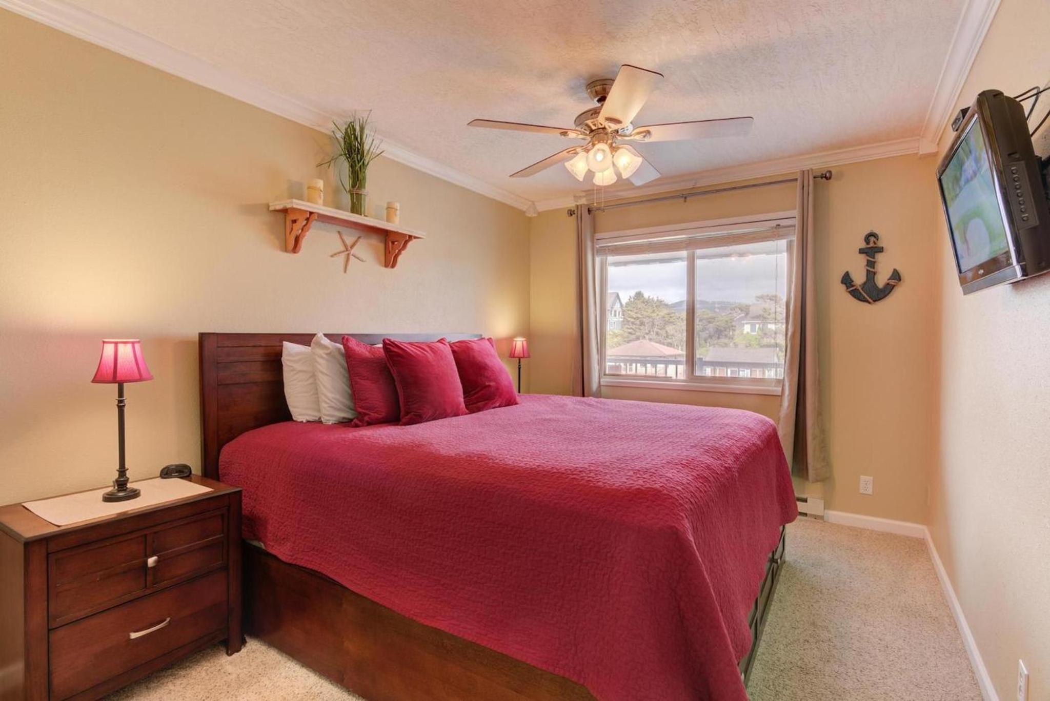 Oceanfront King Suite - Upper Floor