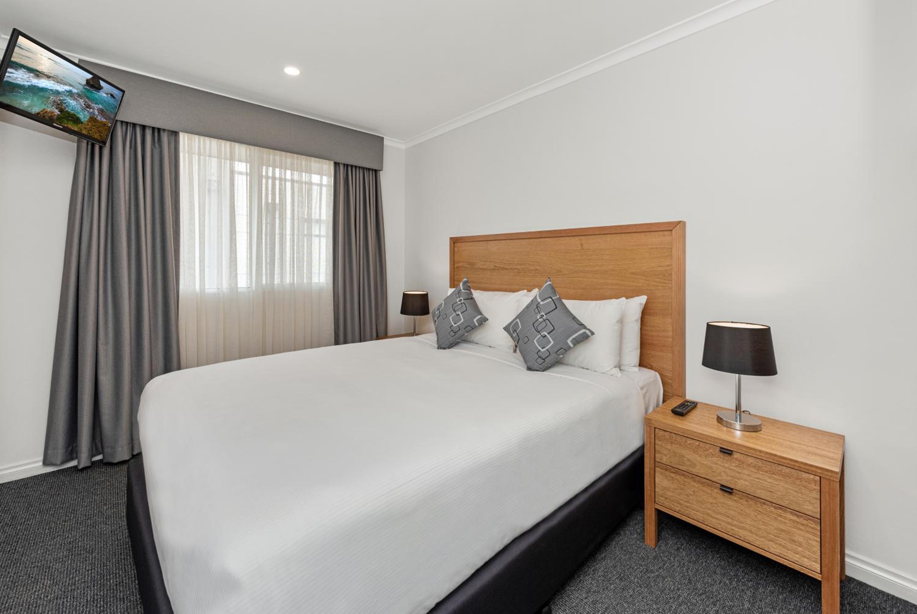 Superior One-Bedroom Apartment