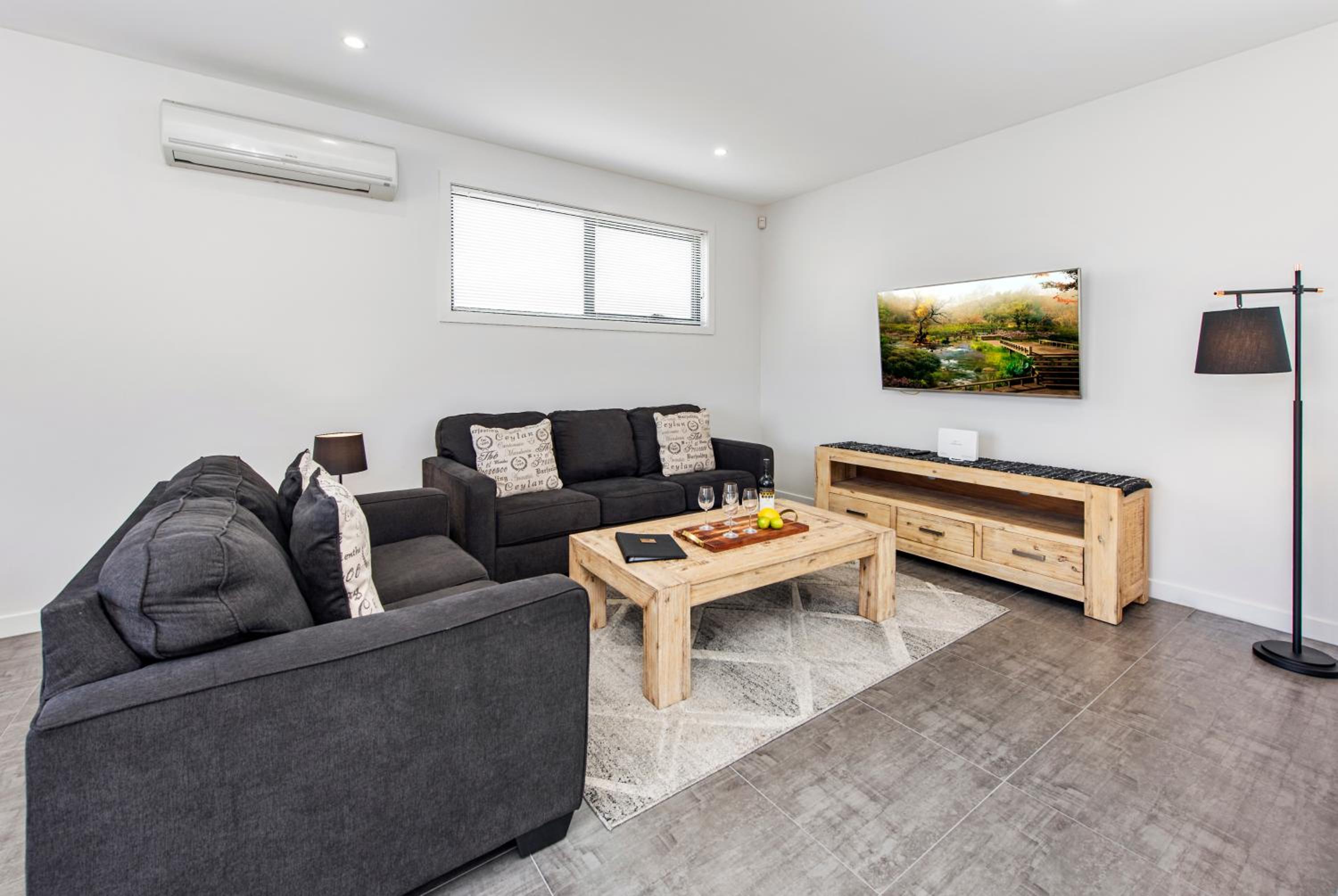 Three-Bedroom Townhouse - KSS thumbnail 5