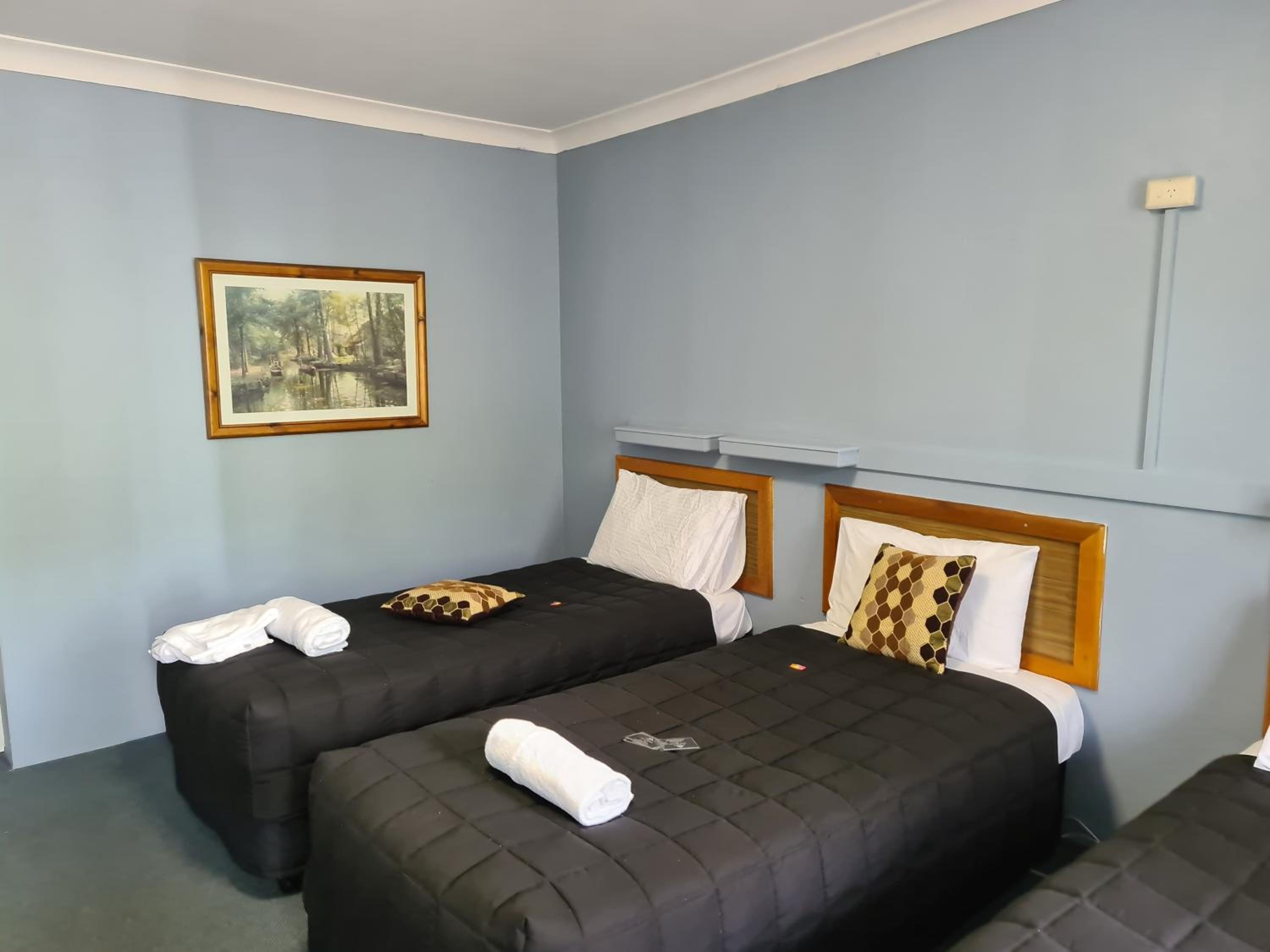Economy Double or Twin Room photo 2