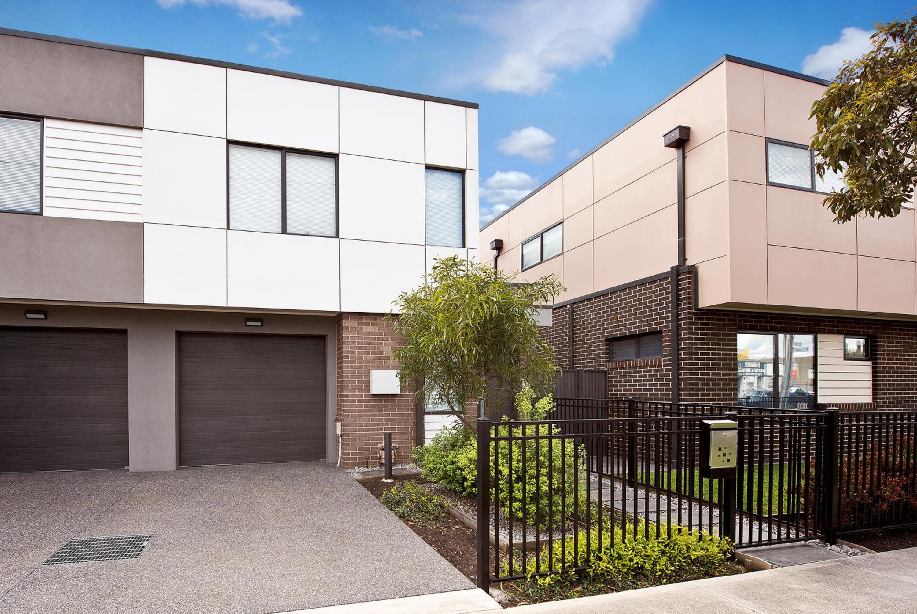 Three-Bedroom Townhouse - TKQSS