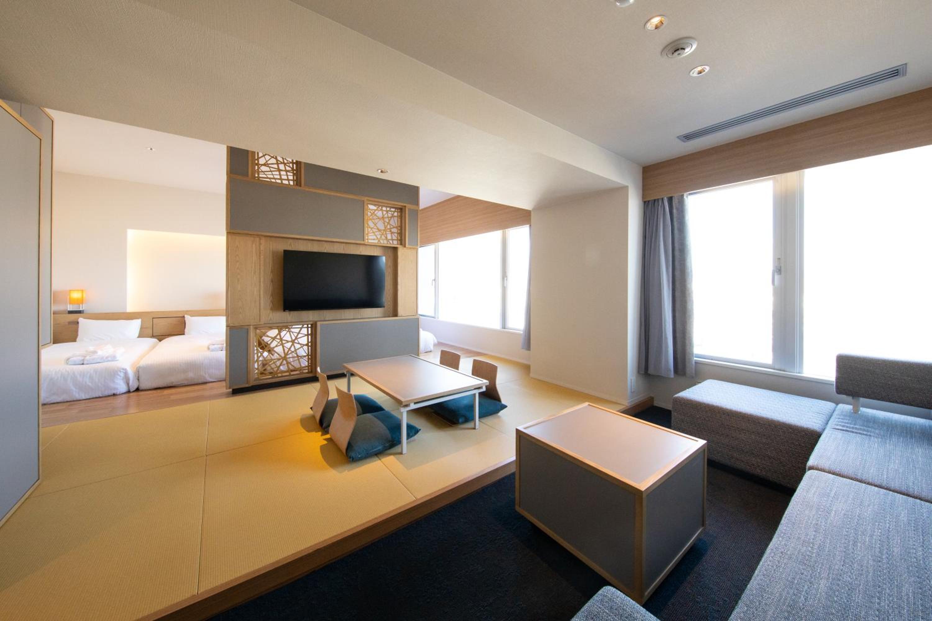 Suite Room with Tatami Area with Hot Spring Bath