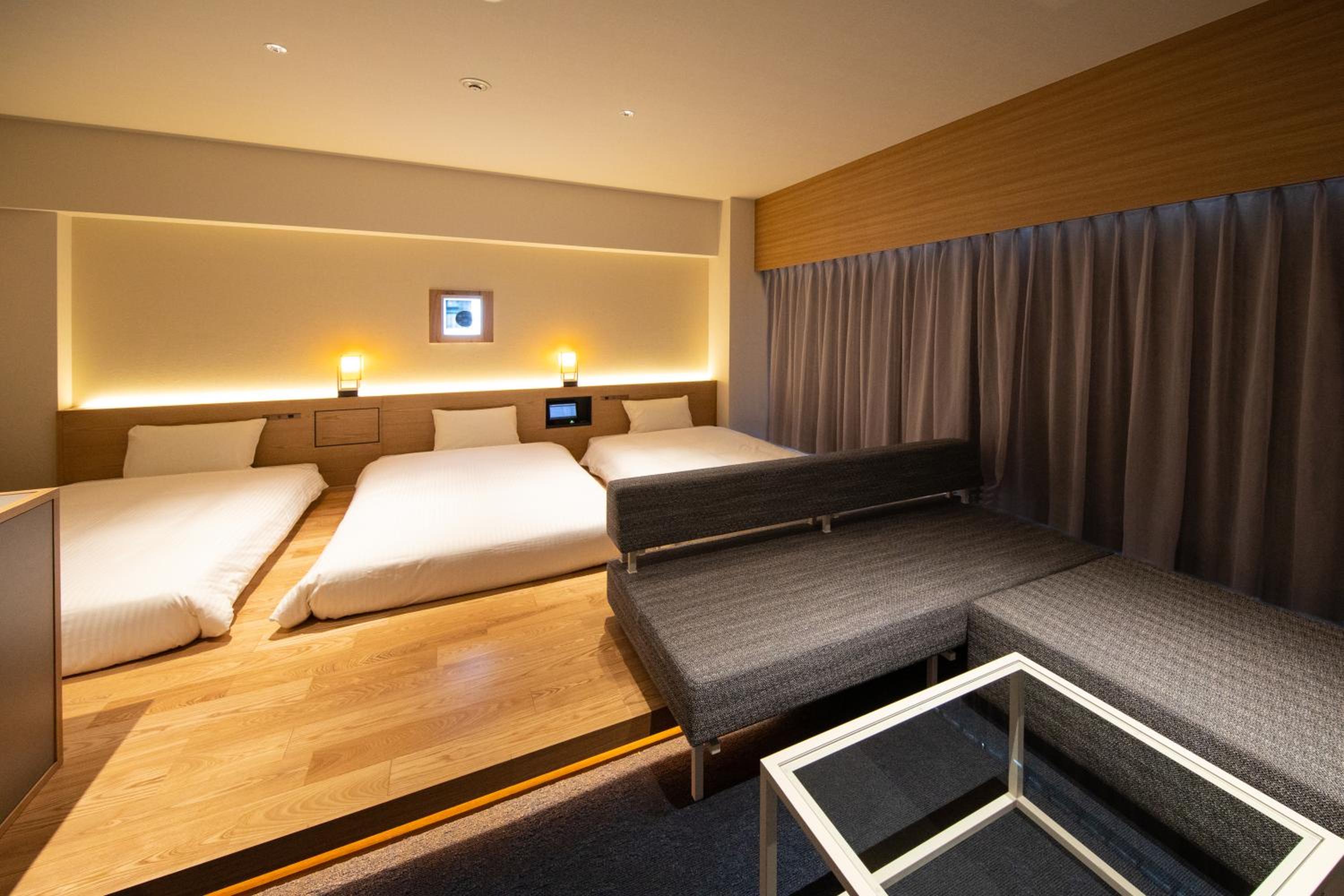 Deluxe Triple Room photo 2