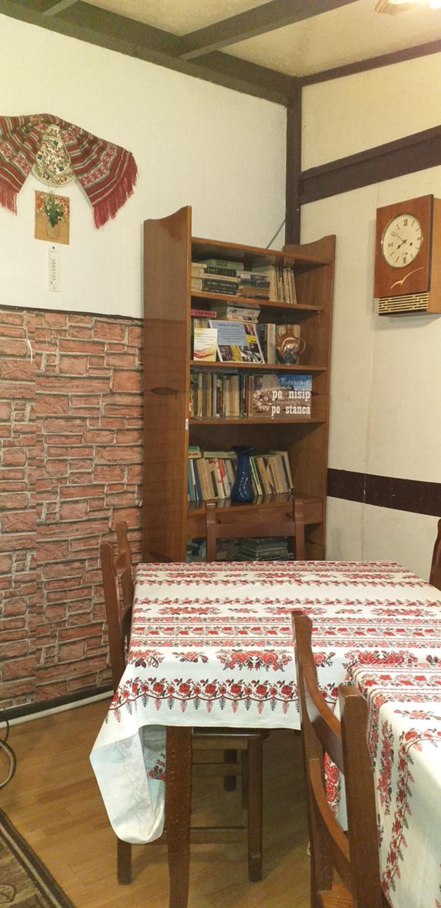 Double Room with Balcony - Photo 4
