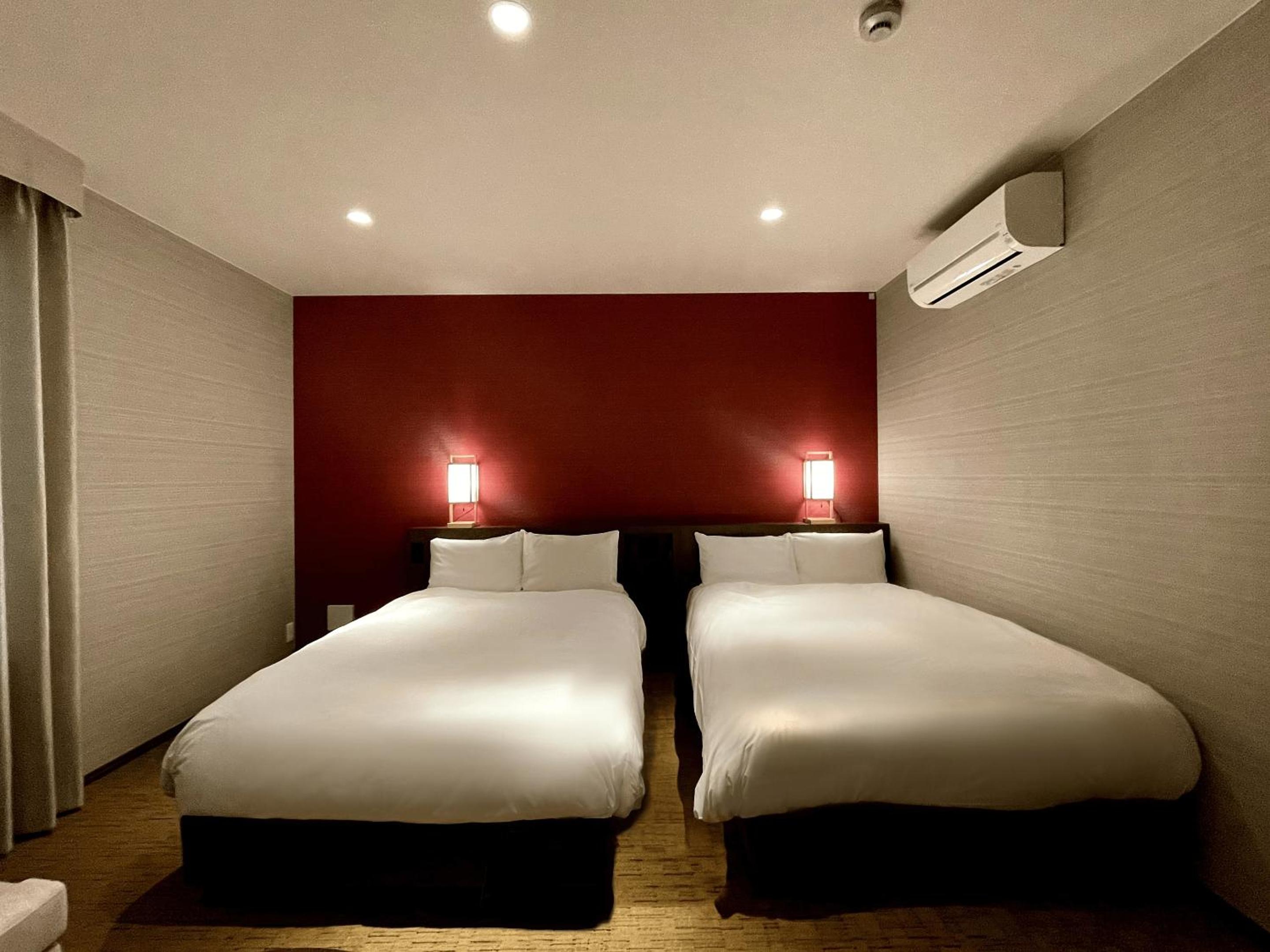 Standard Twin Room with Sofa (31㎡) photo 1